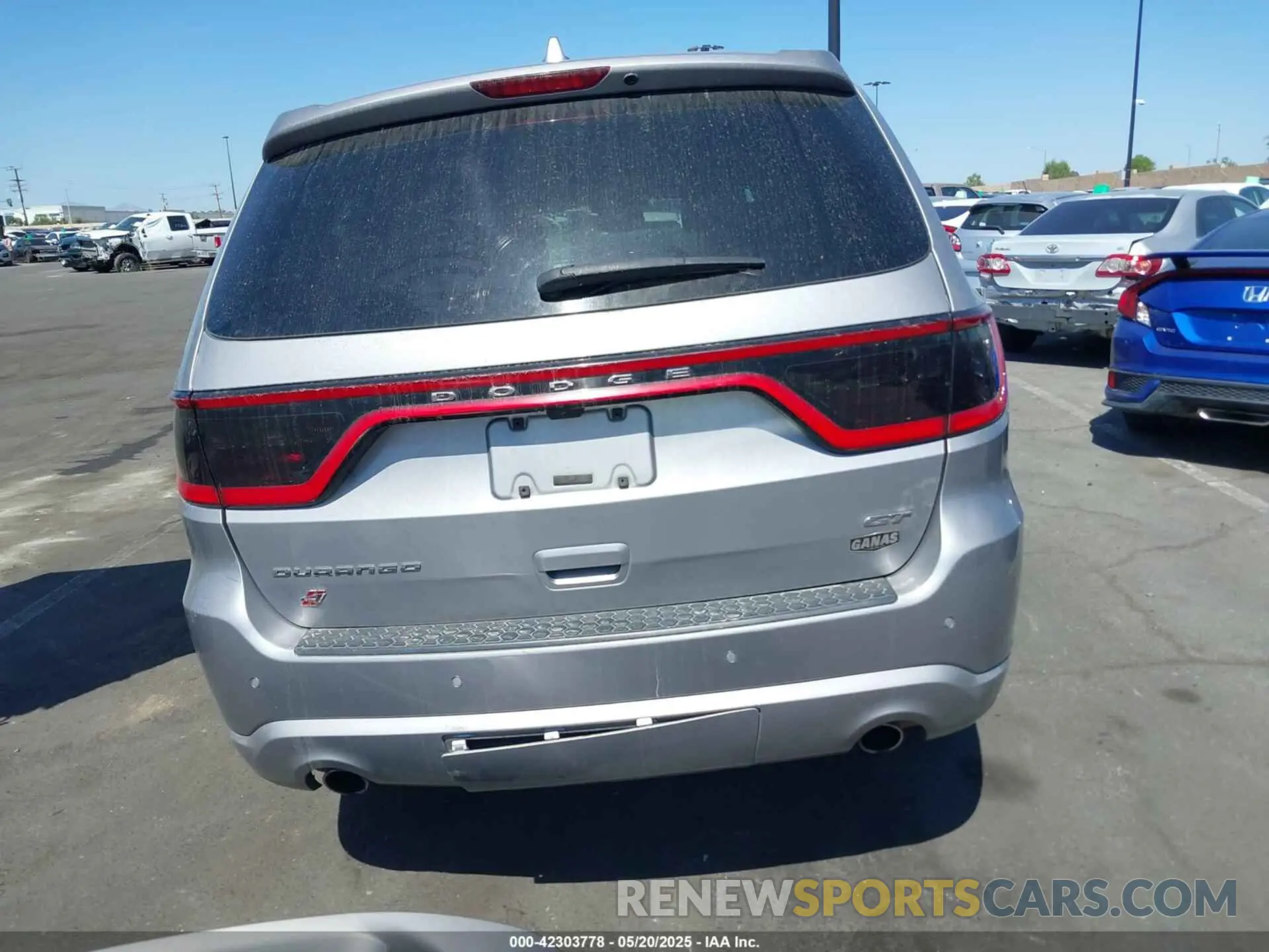 17 Photograph of a damaged car 1C4RDJDG4LC258601 DODGE DURANGO 2020