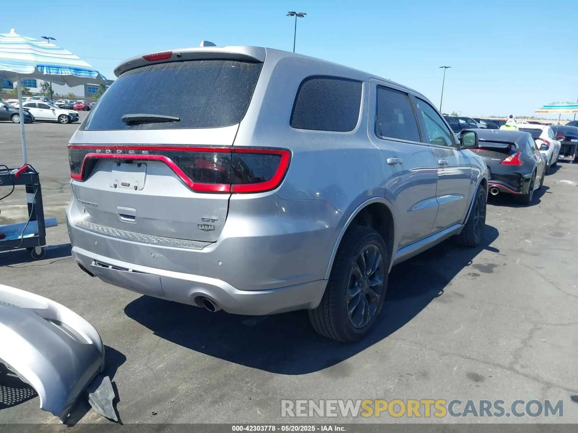 4 Photograph of a damaged car 1C4RDJDG4LC258601 DODGE DURANGO 2020
