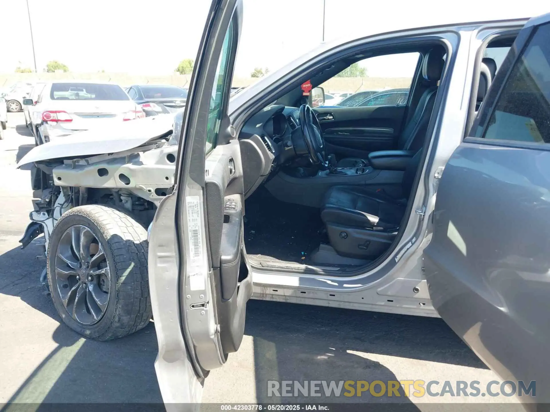 5 Photograph of a damaged car 1C4RDJDG4LC258601 DODGE DURANGO 2020