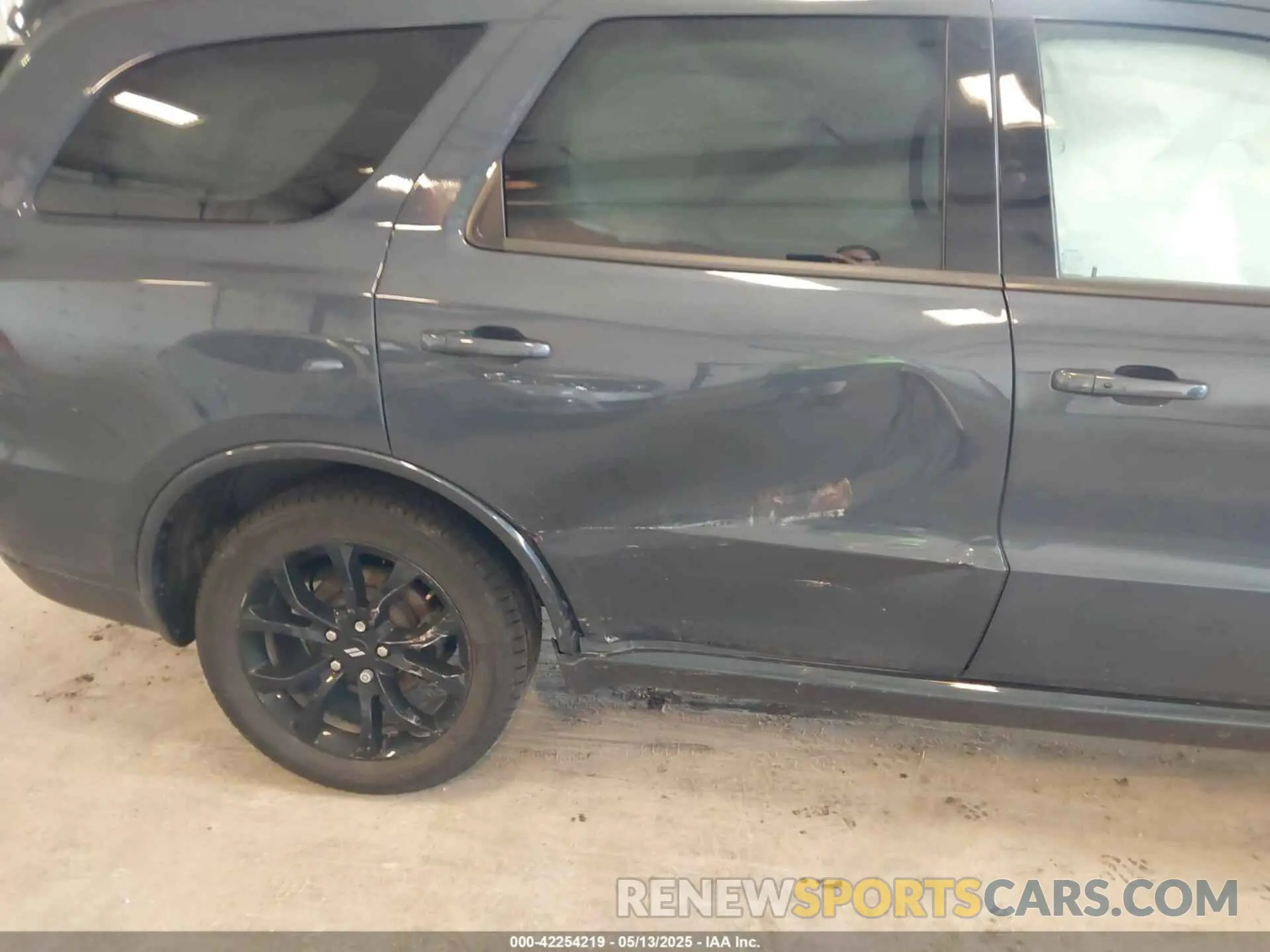 6 Photograph of a damaged car 1C4RDJDG5LC325321 DODGE DURANGO 2020