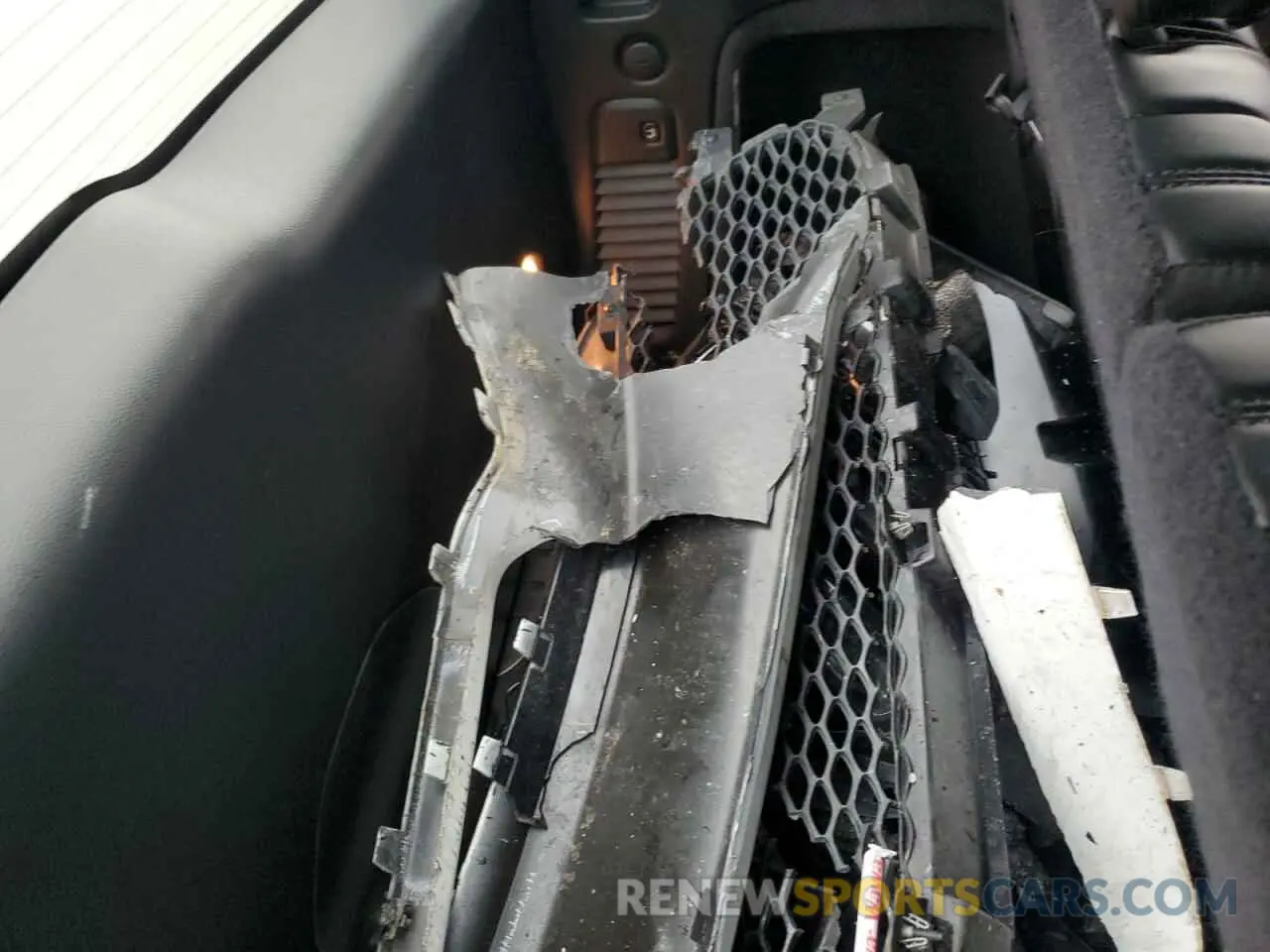 13 Photograph of a damaged car 1C4RDJDG6LC329989 DODGE DURANGO 2020