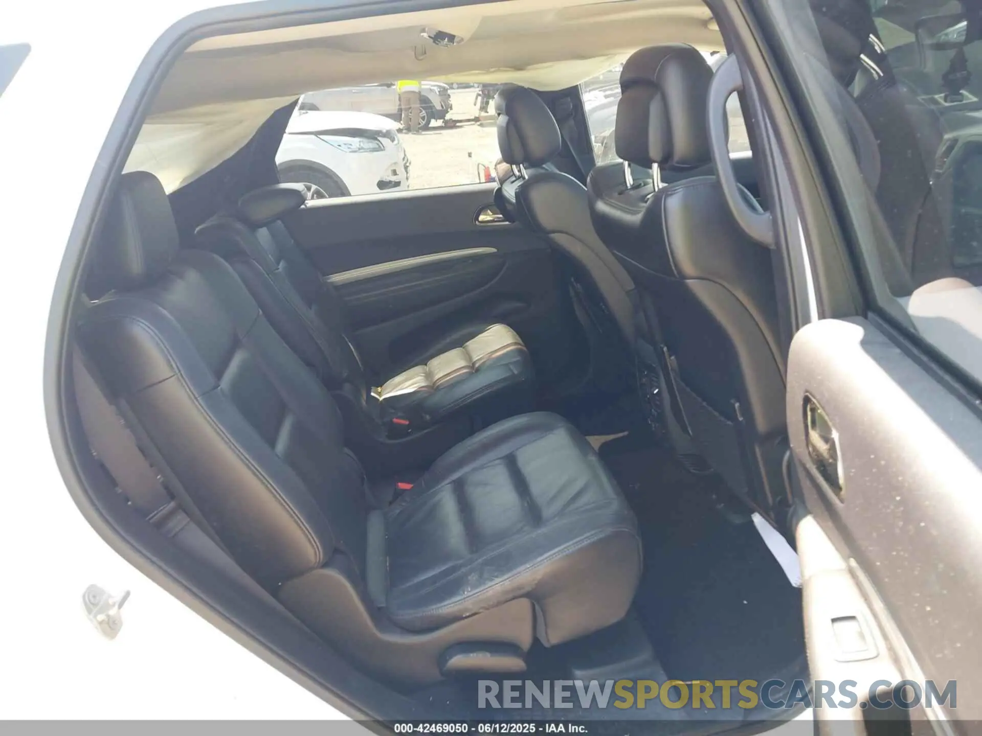 8 Photograph of a damaged car 1C4RDJDGXLC257372 DODGE DURANGO 2020
