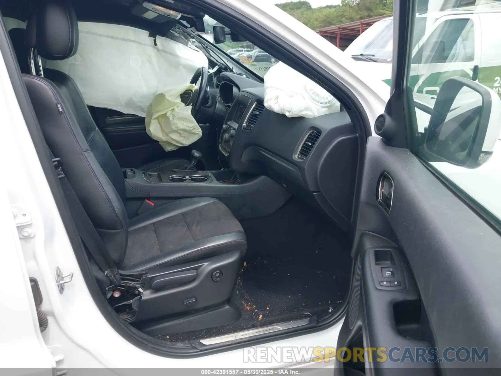 5 Photograph of a damaged car 1C4RDJDGXLC339344 DODGE DURANGO 2020