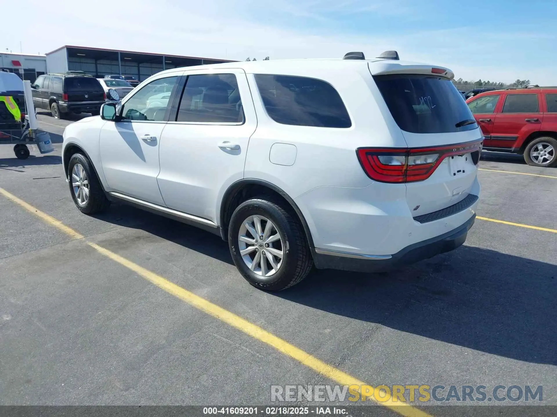 3 Photograph of a damaged car 1C4RDJFG6LC345610 DODGE DURANGO 2020
