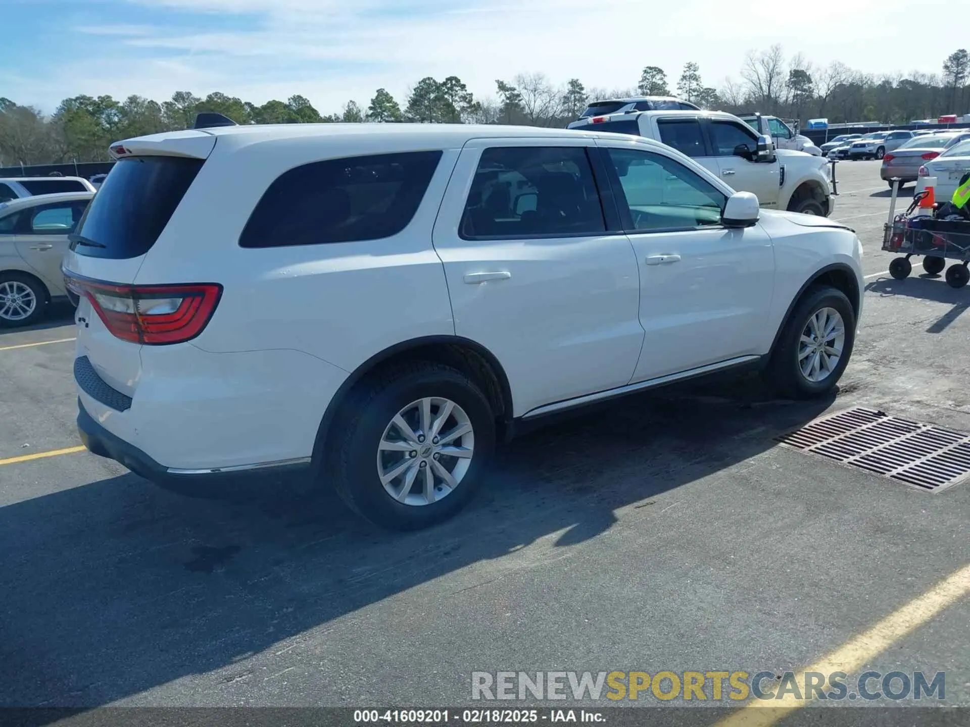4 Photograph of a damaged car 1C4RDJFG6LC345610 DODGE DURANGO 2020