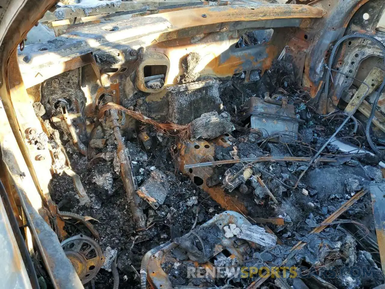 8 Photograph of a damaged car 1C4SDHCT1LC394483 DODGE DURANGO 2020