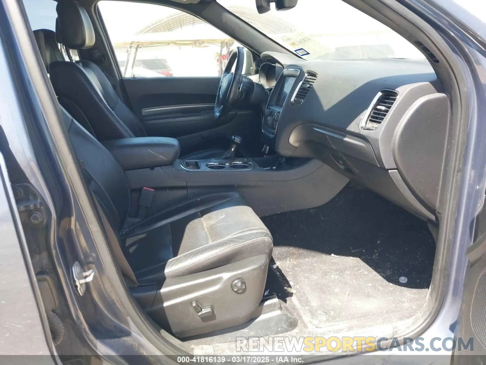 5 Photograph of a damaged car 1C4SDHCT3LC166386 DODGE DURANGO 2020