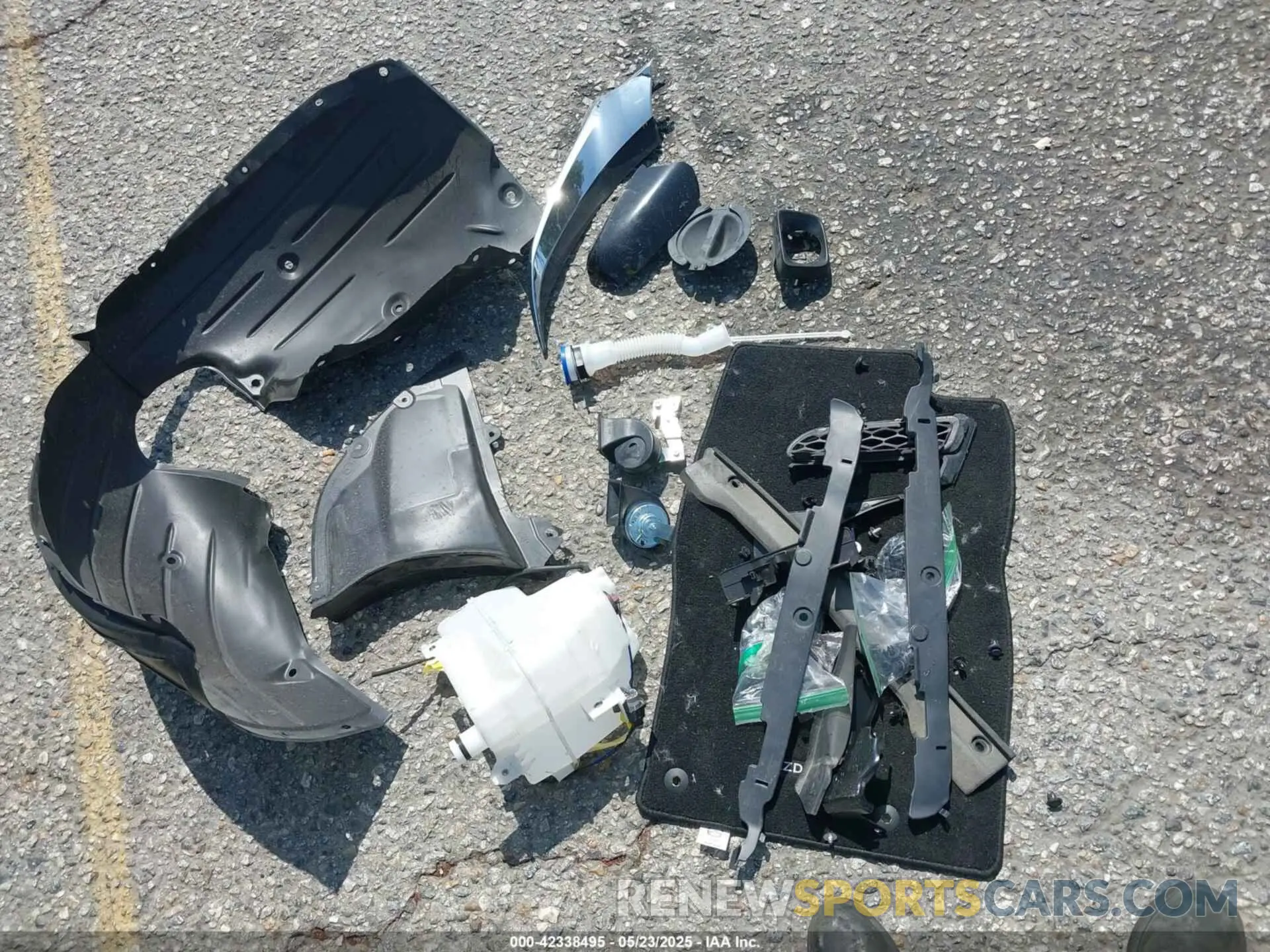 12 Photograph of a damaged car 1C4SDHCT4LC381145 DODGE DURANGO 2020