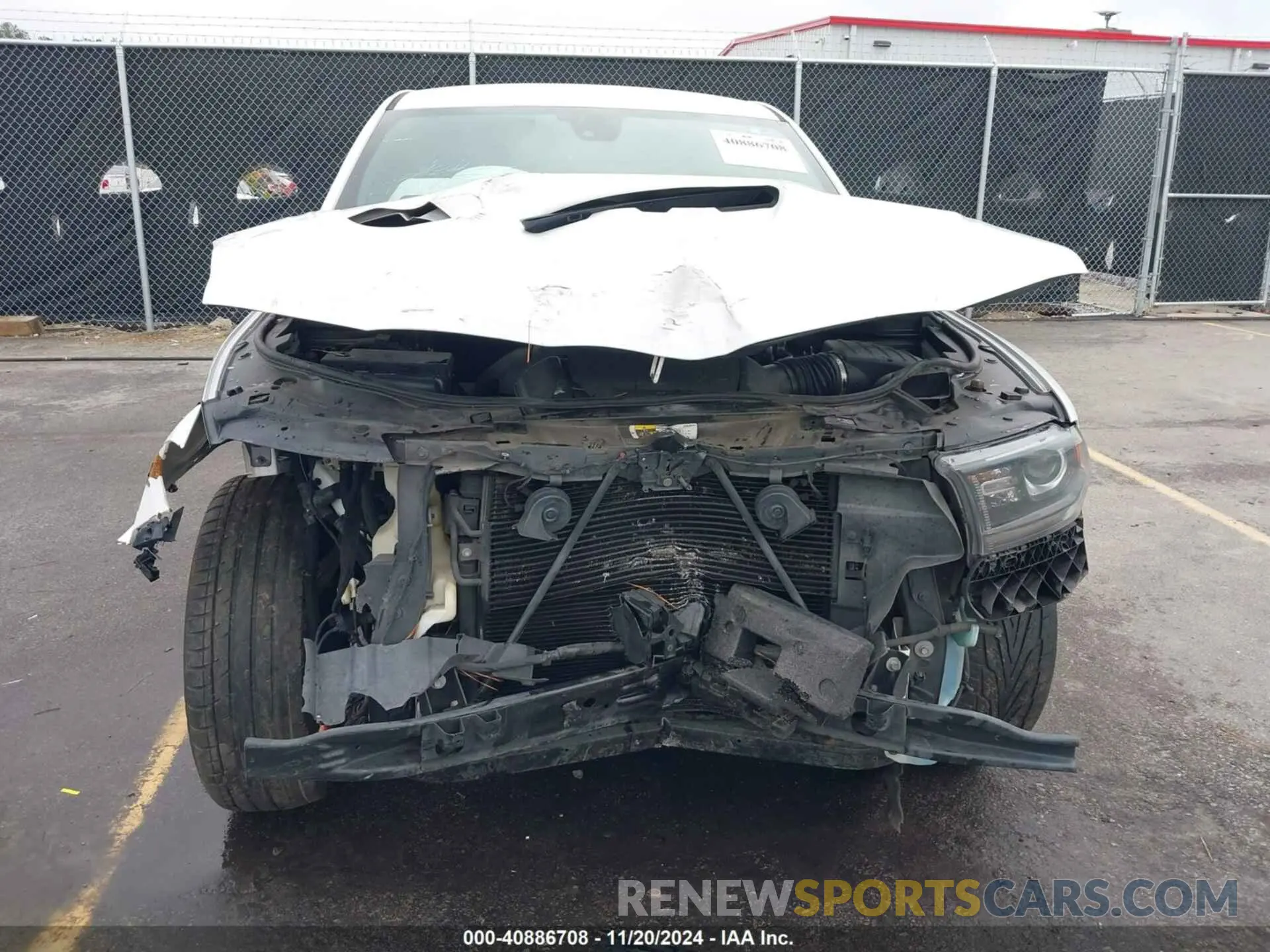 6 Photograph of a damaged car 1C4SDHCT5LC116265 DODGE DURANGO 2020