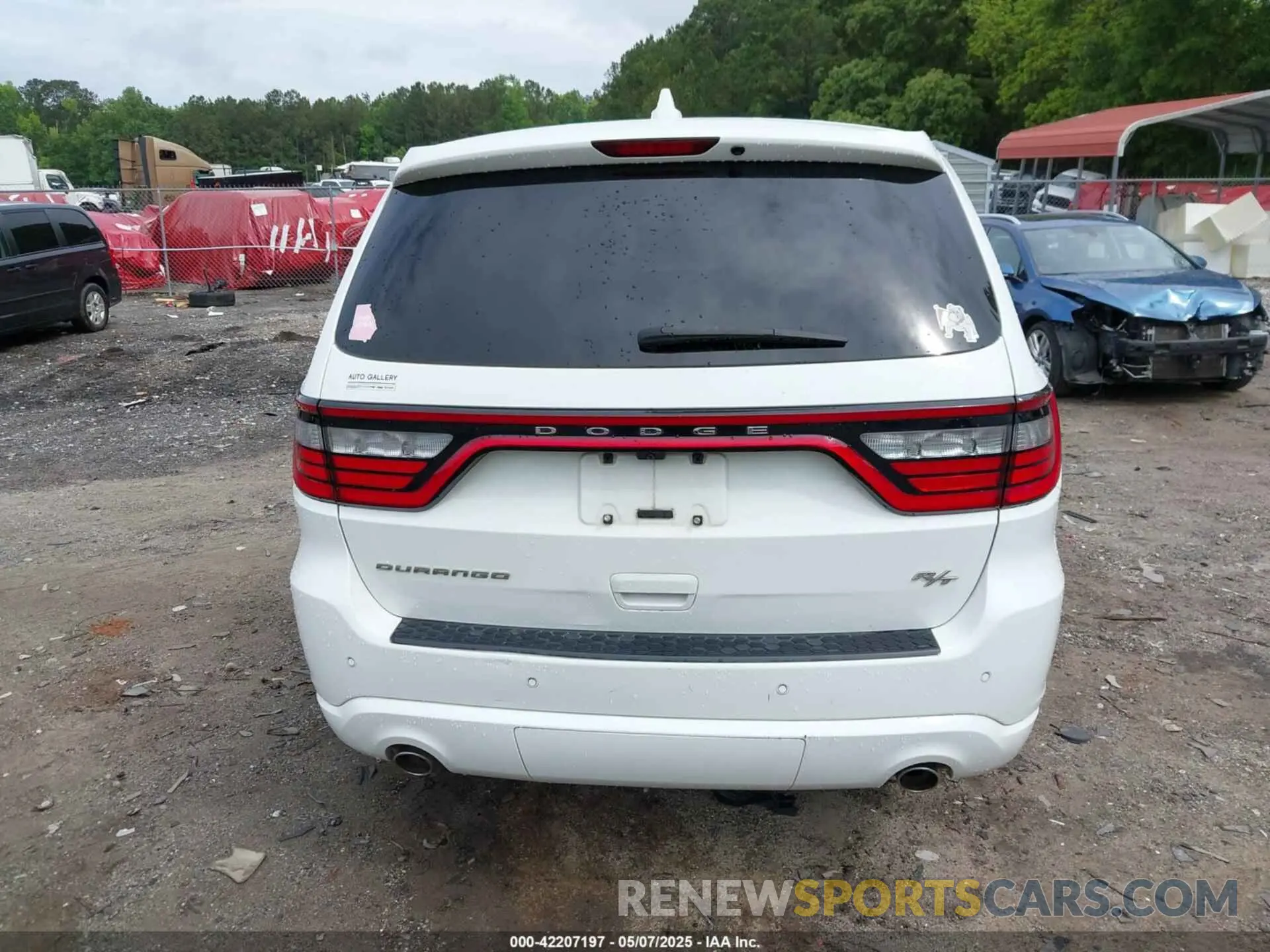 17 Photograph of a damaged car 1C4SDHCT8LC306884 DODGE DURANGO 2020