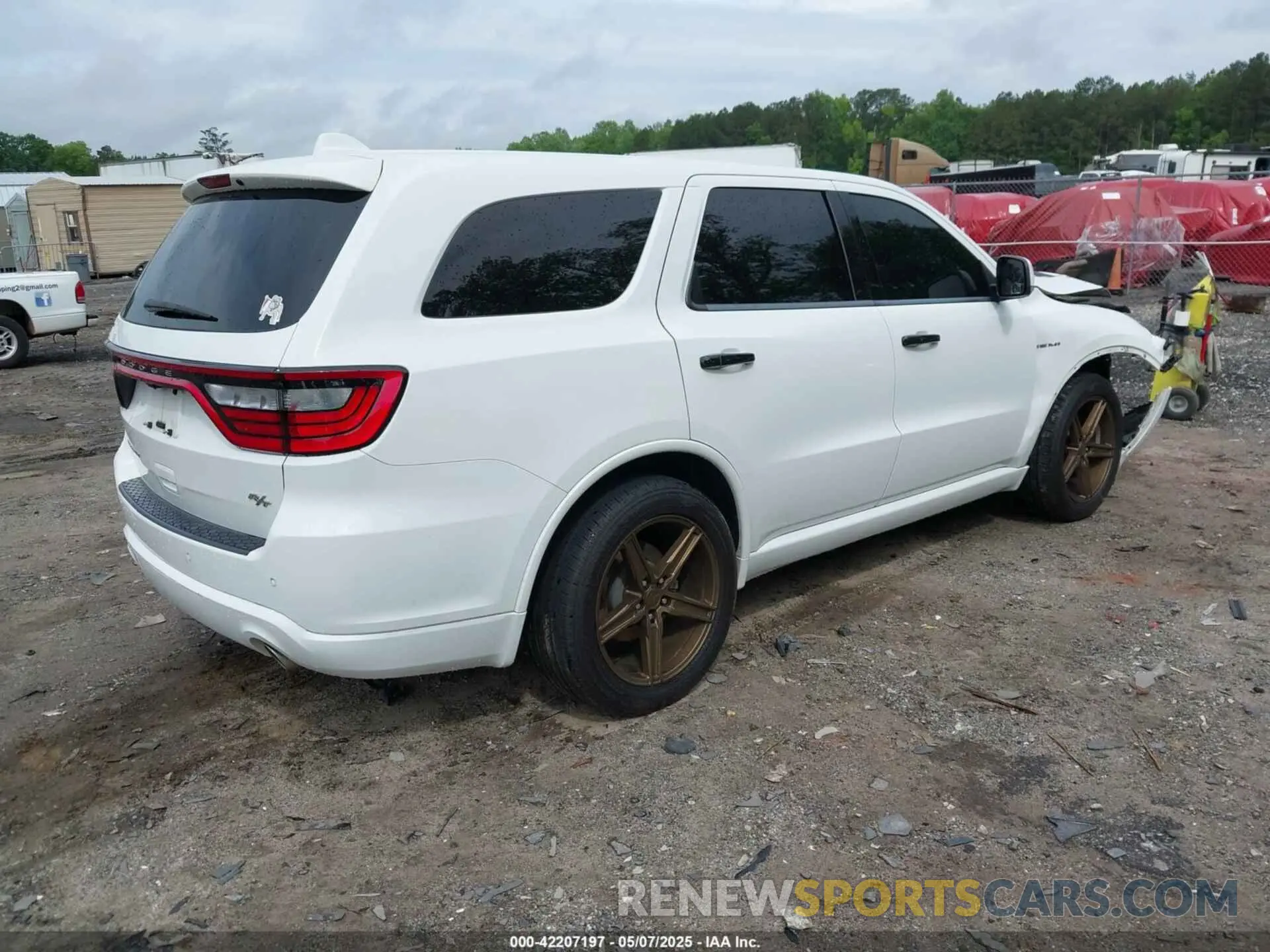 4 Photograph of a damaged car 1C4SDHCT8LC306884 DODGE DURANGO 2020
