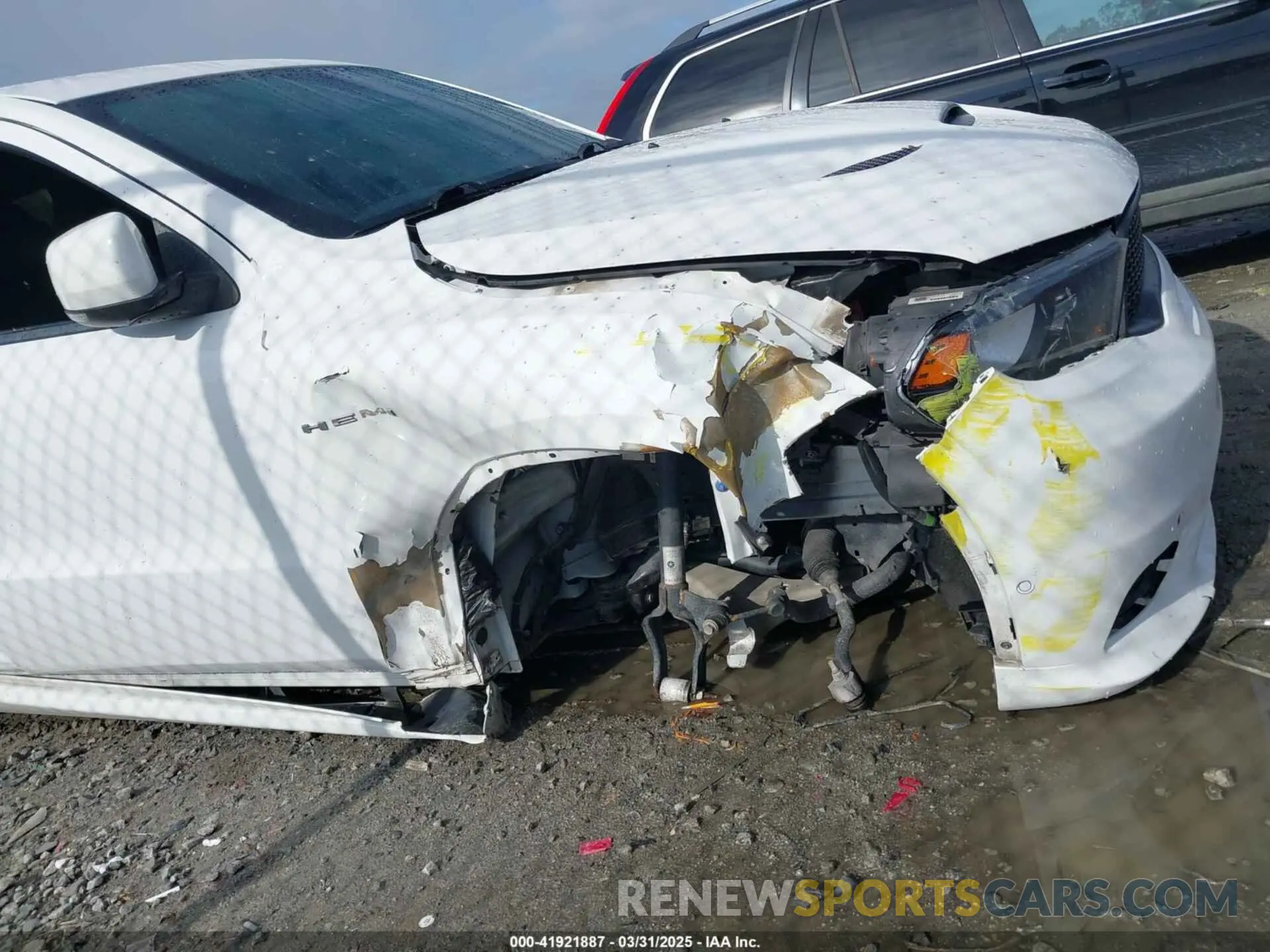 6 Photograph of a damaged car 1C4SDHCT9LC259204 DODGE DURANGO 2020