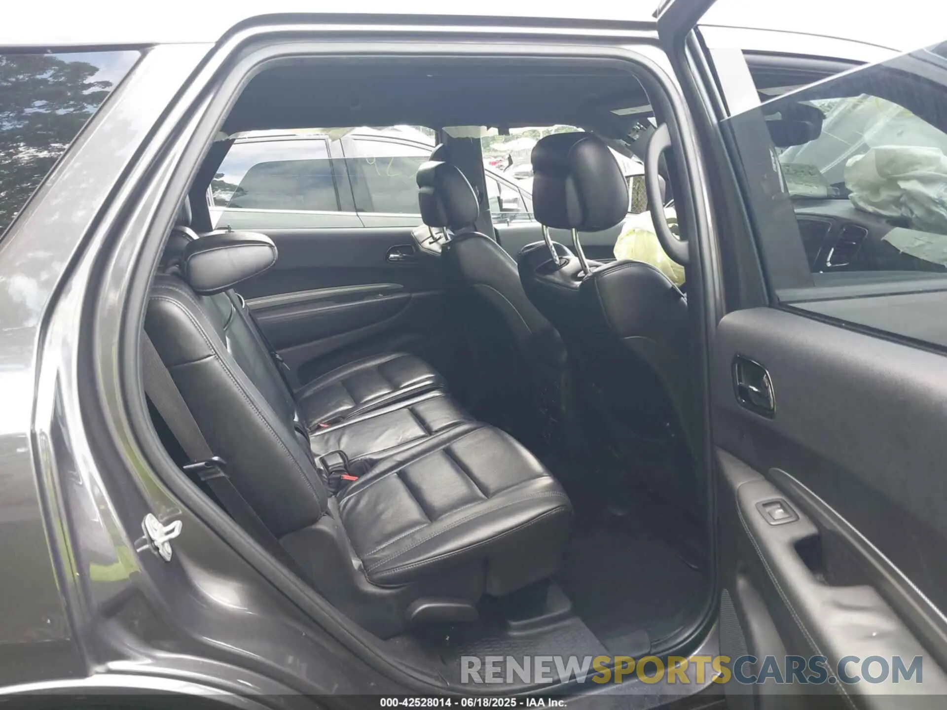 8 Photograph of a damaged car 1C4SDHCTXLC260040 DODGE DURANGO 2020