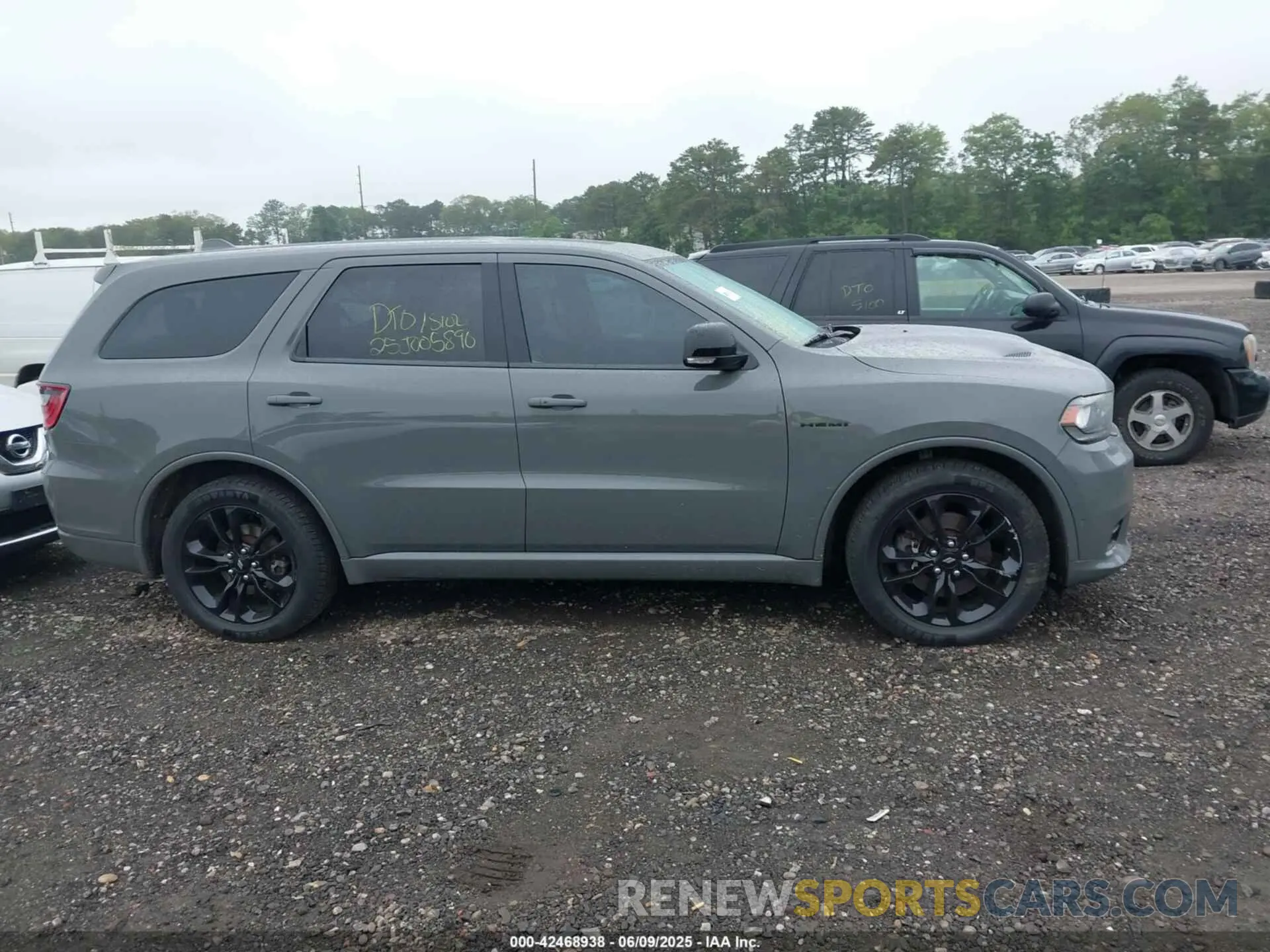13 Photograph of a damaged car 1C4SDJCT3LC395304 DODGE DURANGO 2020