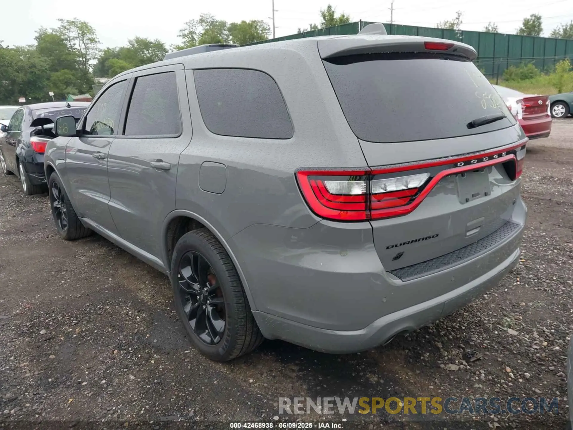 3 Photograph of a damaged car 1C4SDJCT3LC395304 DODGE DURANGO 2020