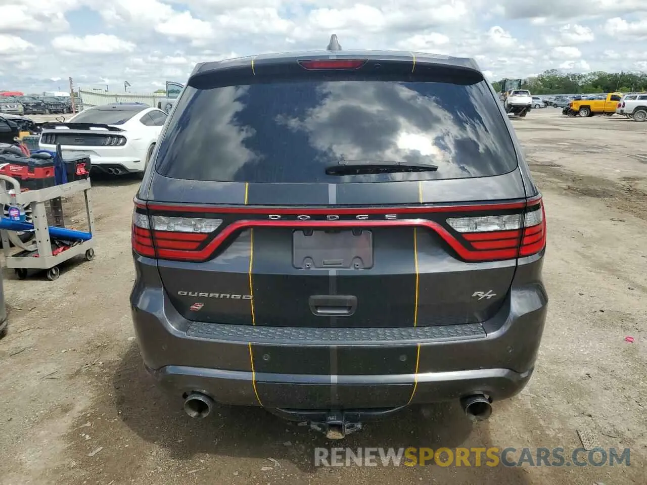 6 Photograph of a damaged car 1C4SDJCT6LC130831 DODGE DURANGO 2020