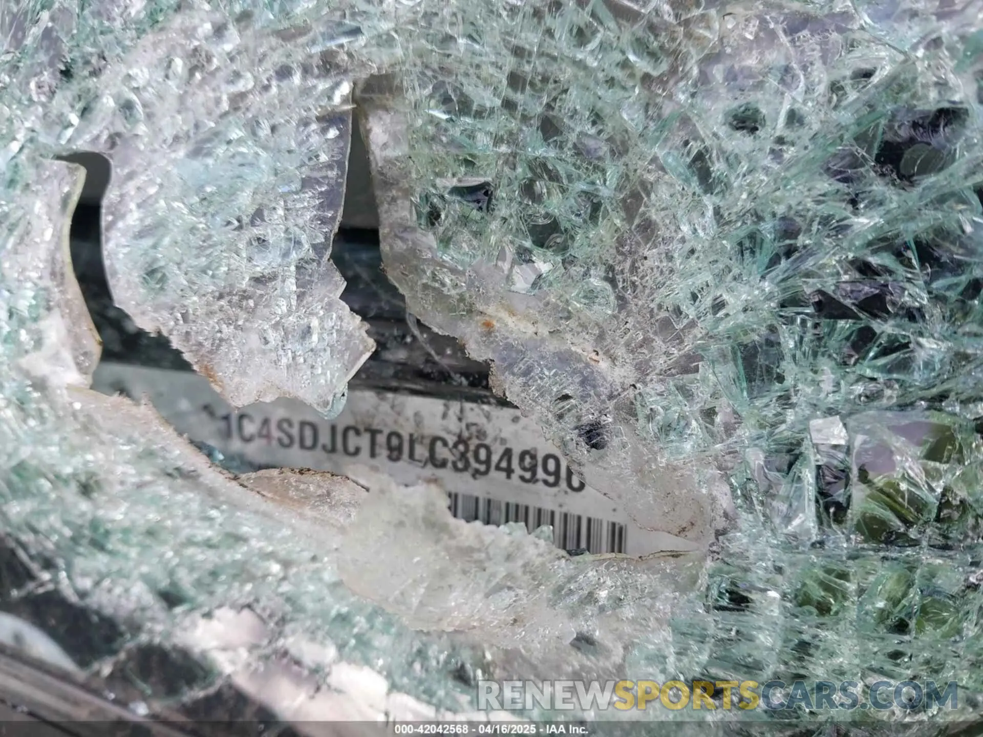 9 Photograph of a damaged car 1C4SDJCT9LC394996 DODGE DURANGO 2020