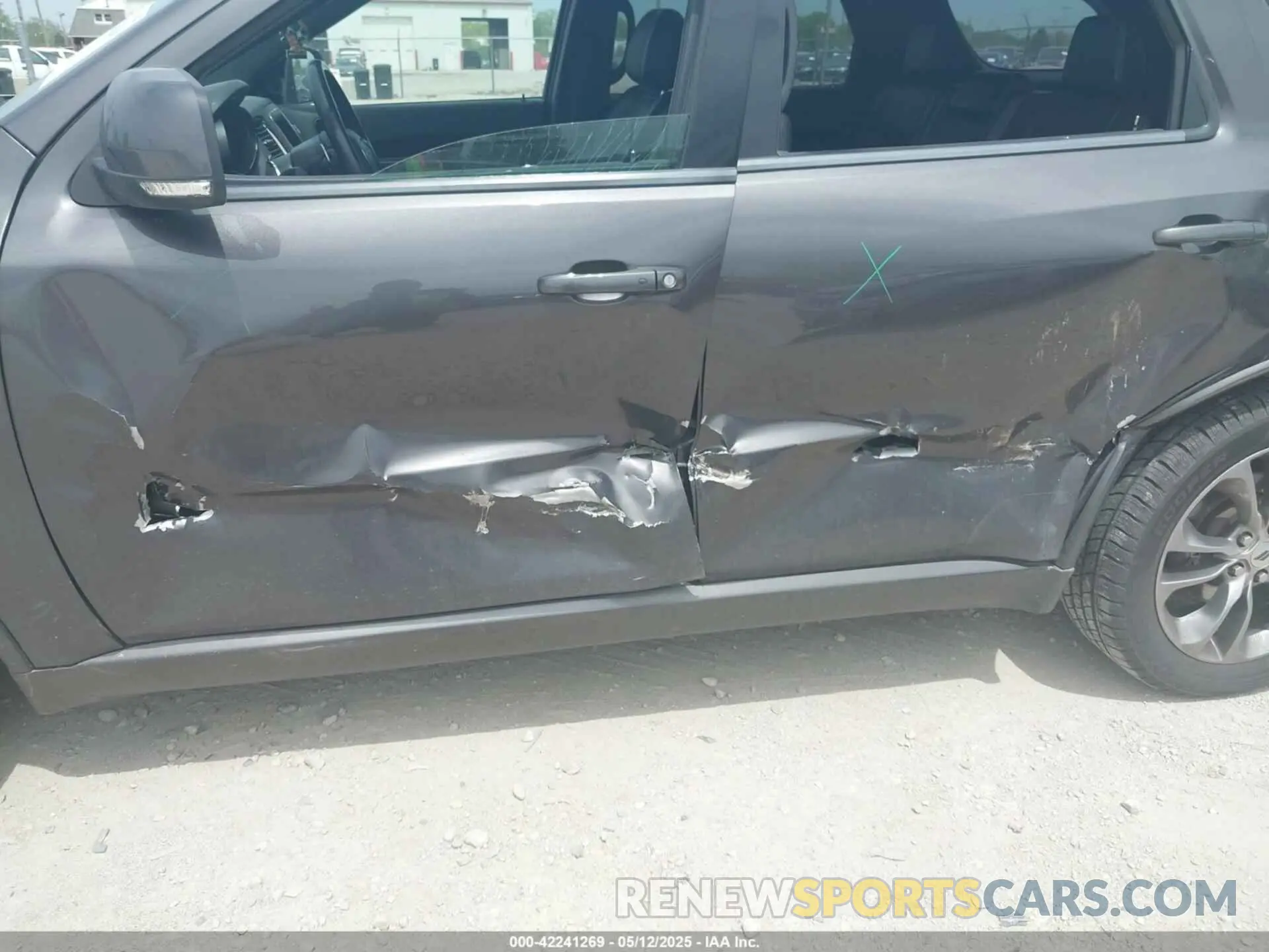 6 Photograph of a damaged car 1C4SDJCTXLC146417 DODGE DURANGO 2020