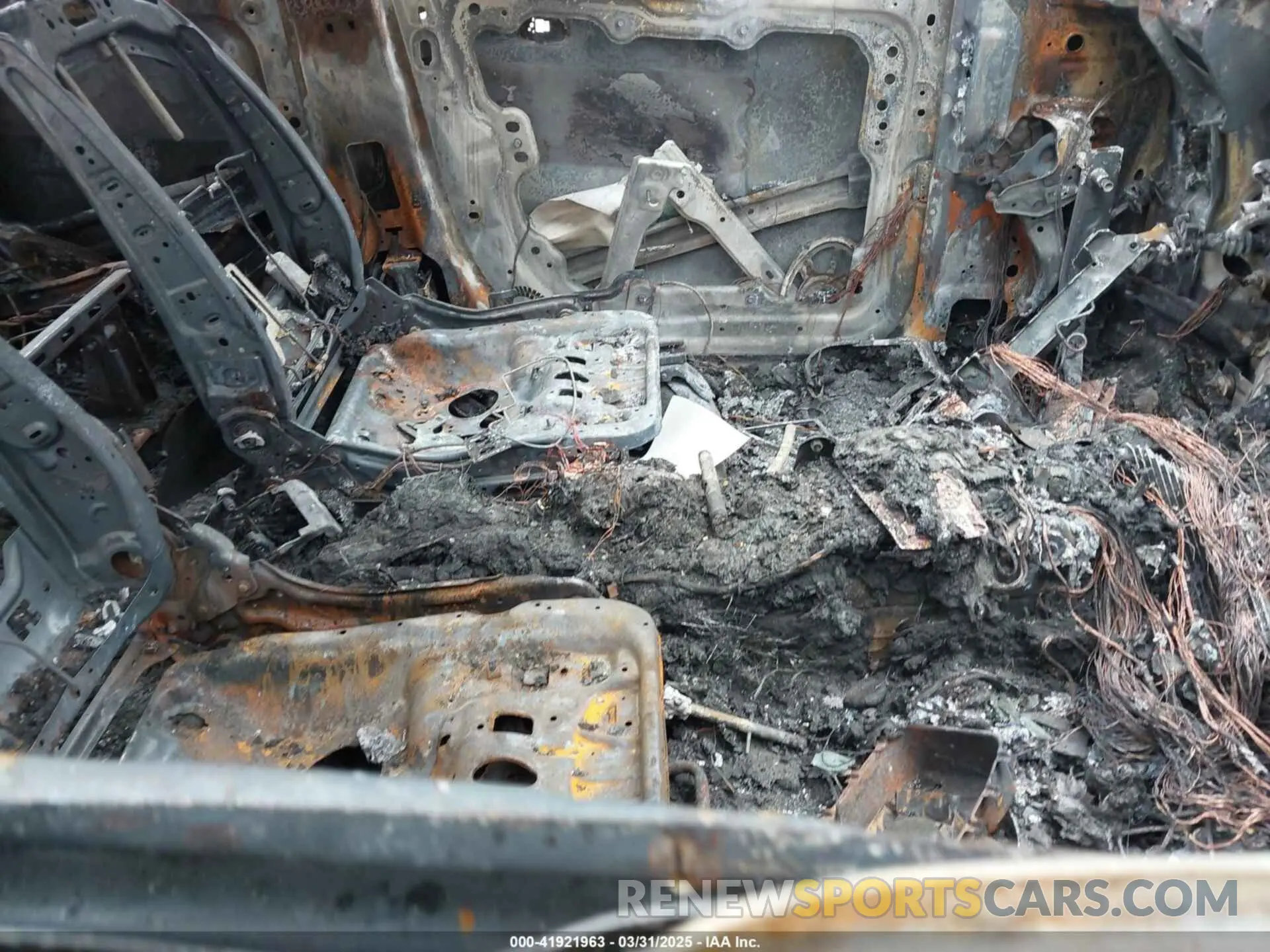 5 Photograph of a damaged car 1C4RDHDG4MC660984 DODGE DURANGO 2021