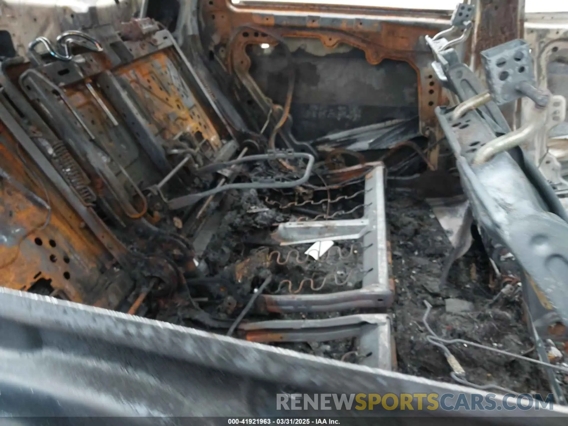 8 Photograph of a damaged car 1C4RDHDG4MC660984 DODGE DURANGO 2021