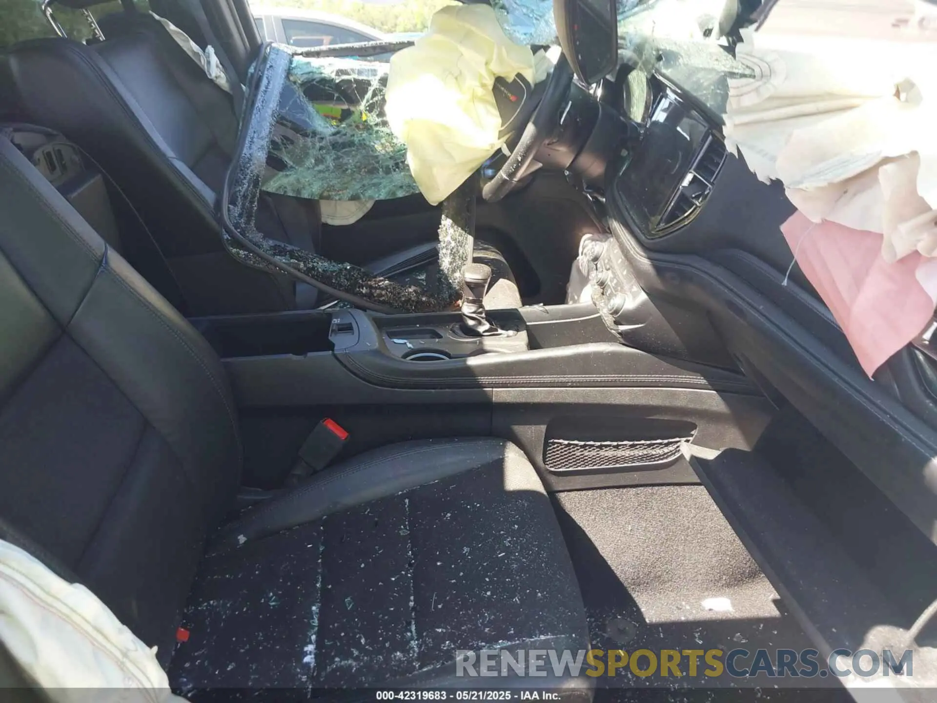 5 Photograph of a damaged car 1C4RDHDG5MC544189 DODGE DURANGO 2021