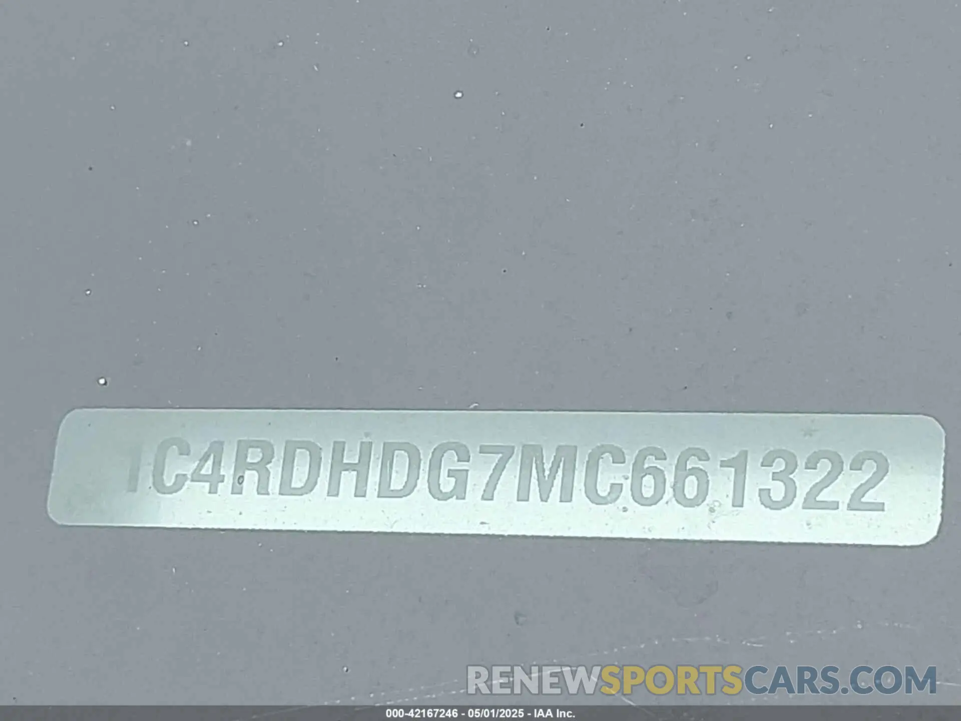 18 Photograph of a damaged car 1C4RDHDG7MC661322 DODGE DURANGO 2021