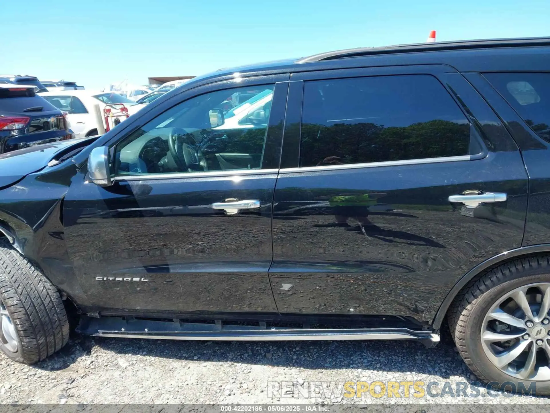 14 Photograph of a damaged car 1C4RDHEG6MC630660 DODGE DURANGO 2021