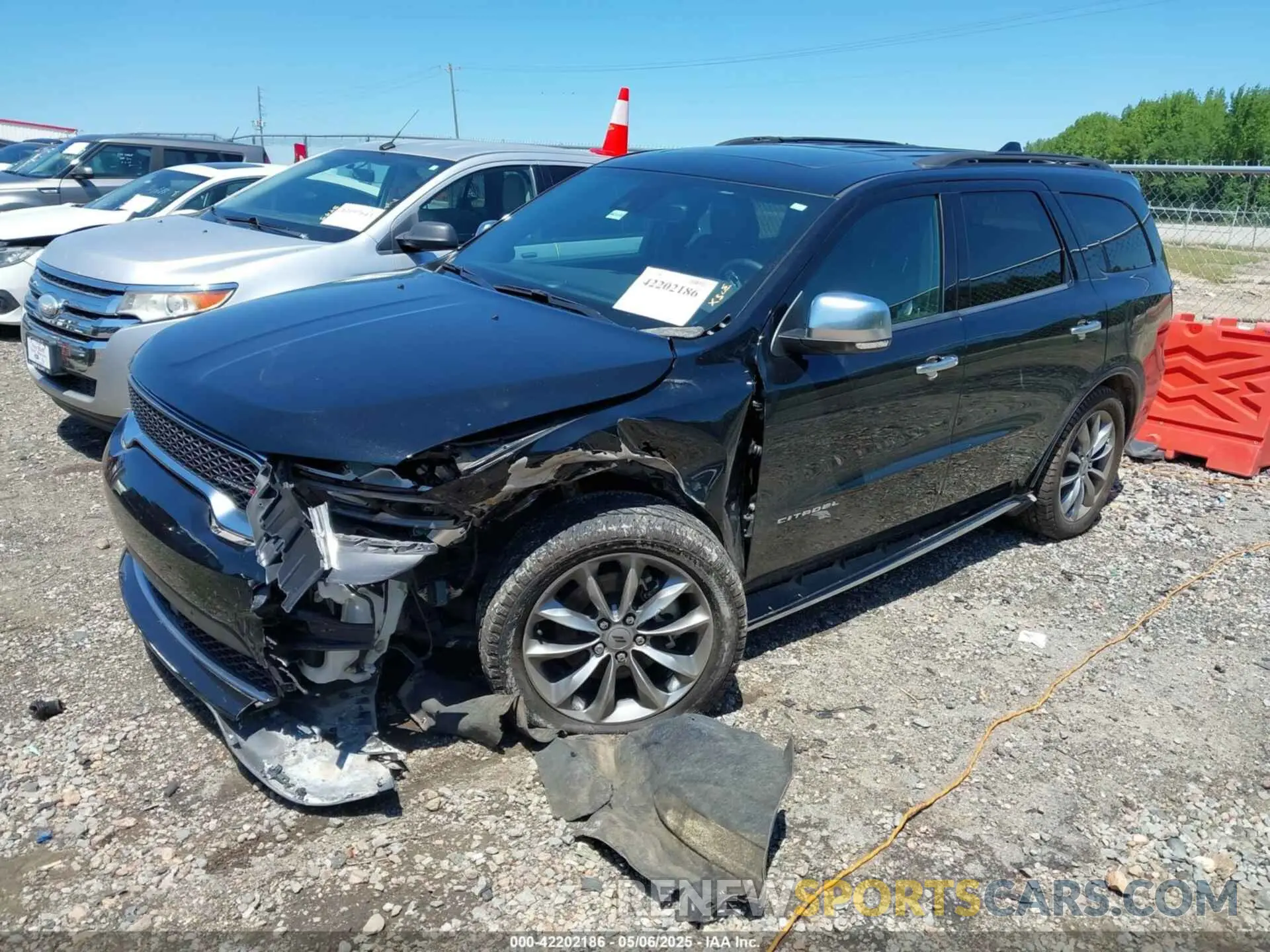 2 Photograph of a damaged car 1C4RDHEG6MC630660 DODGE DURANGO 2021