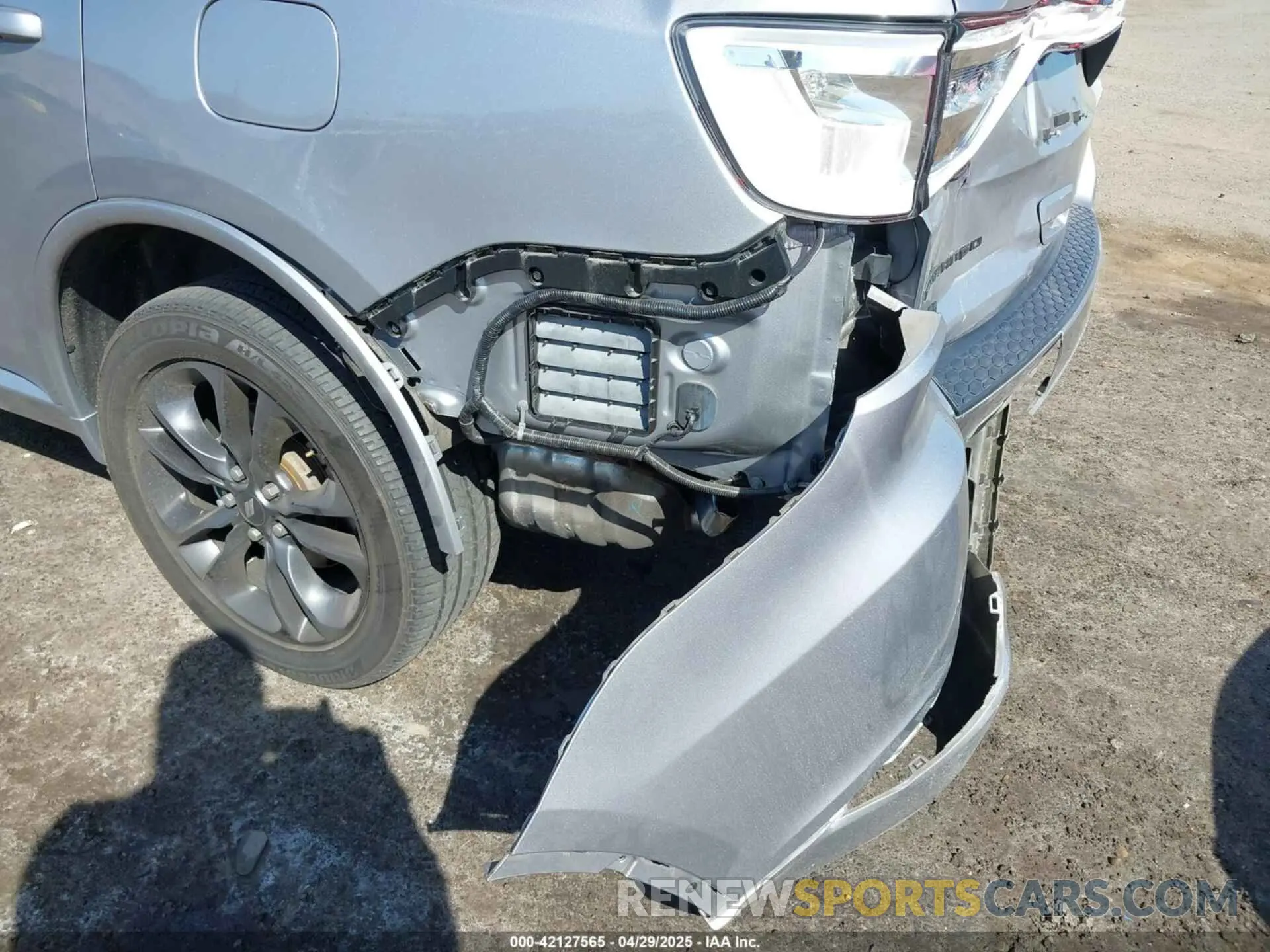 17 Photograph of a damaged car 1C4RDJAG0MC853595 DODGE DURANGO 2021