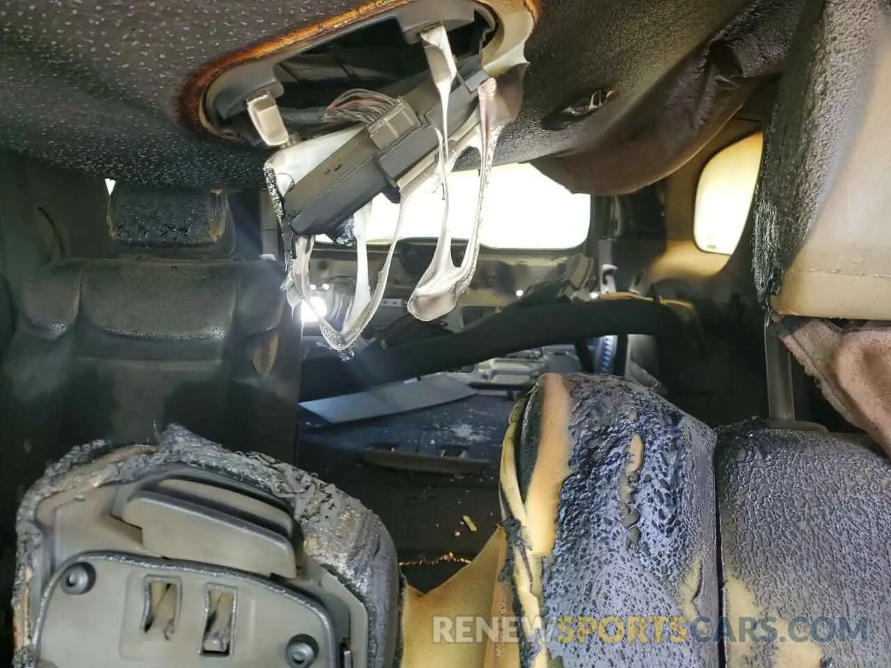 10 Photograph of a damaged car 1C4RDJAG4MC547368 DODGE DURANGO 2021