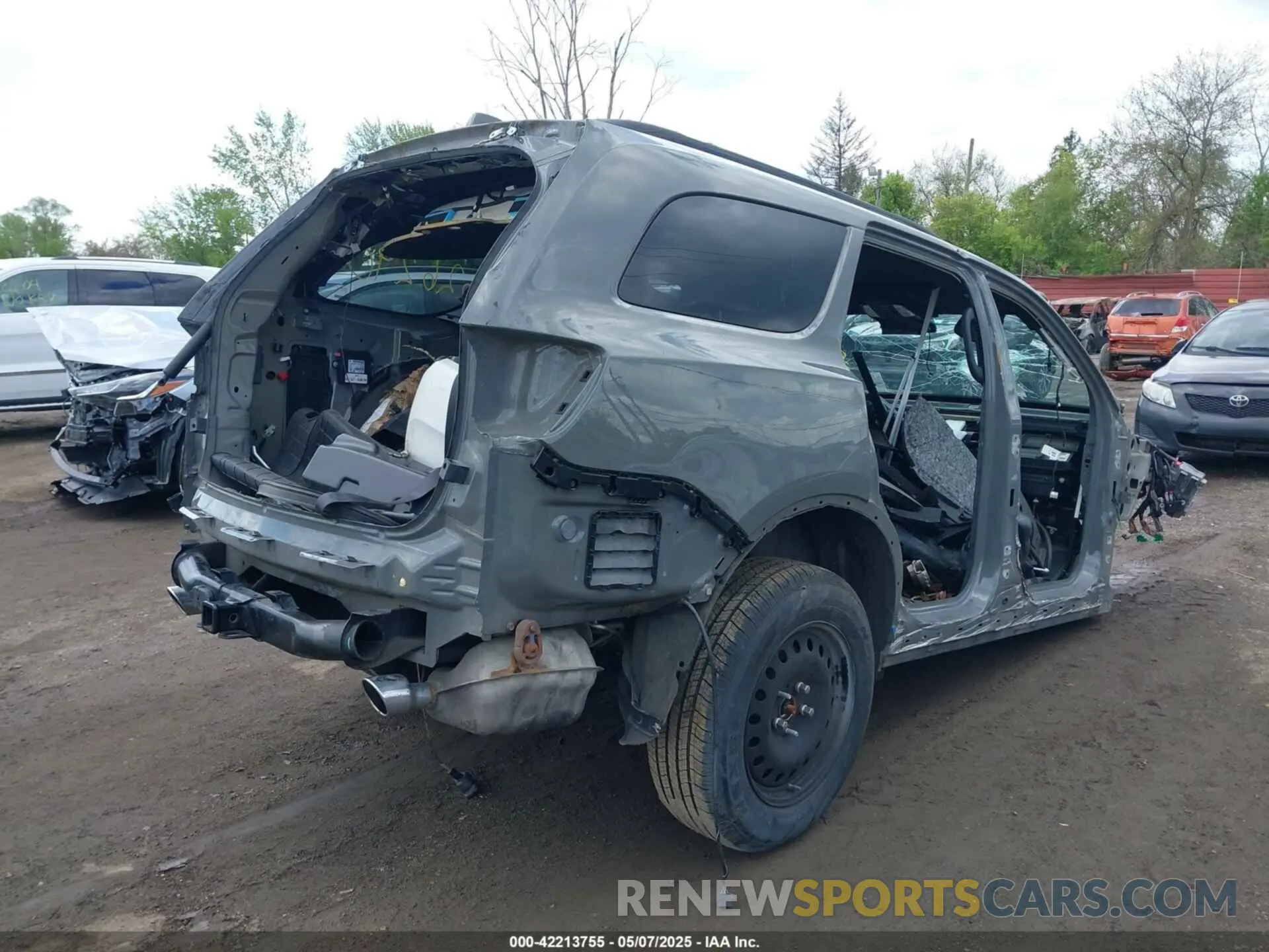 4 Photograph of a damaged car 1C4RDJDG0MC626290 DODGE DURANGO 2021
