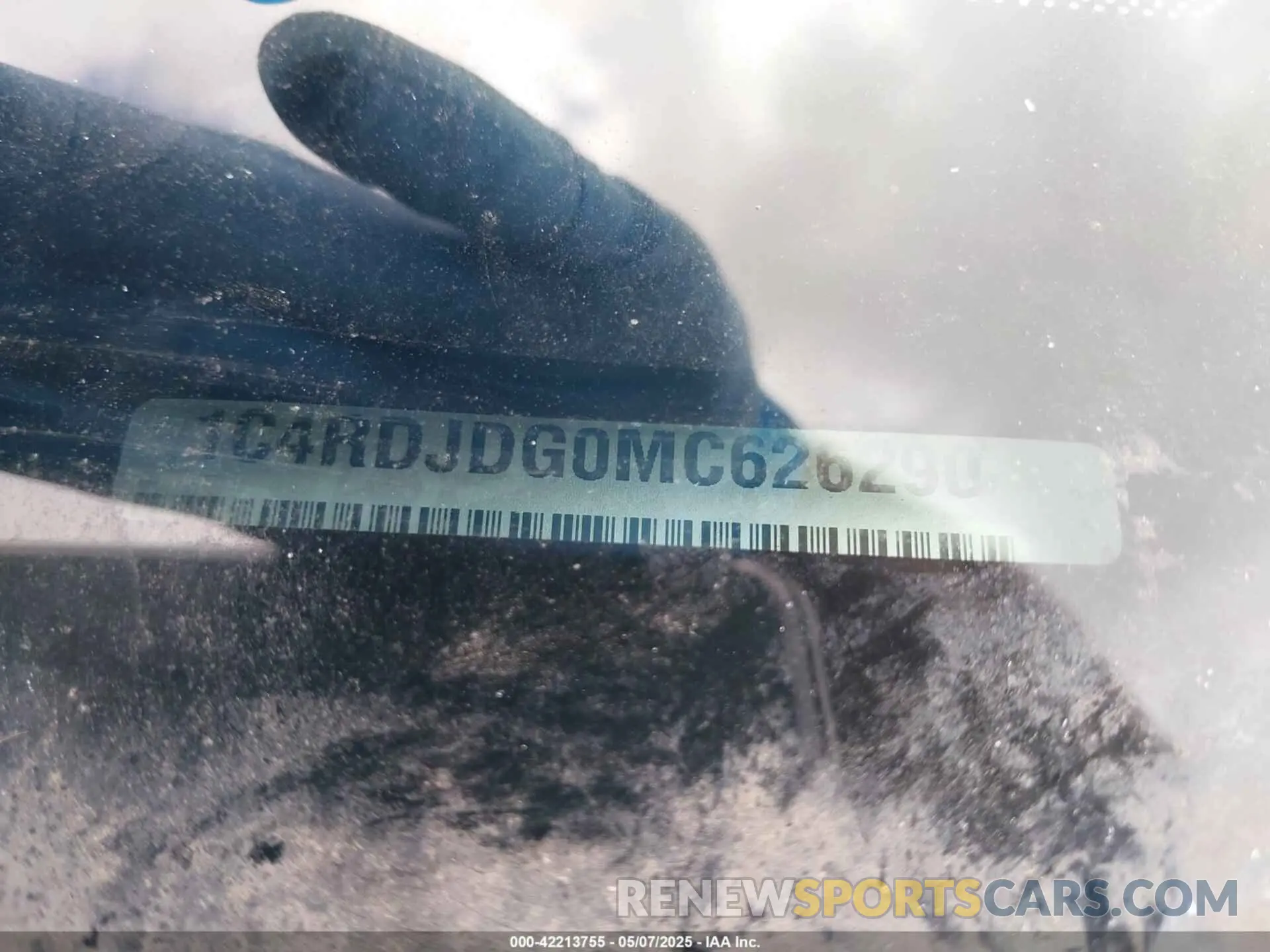 9 Photograph of a damaged car 1C4RDJDG0MC626290 DODGE DURANGO 2021