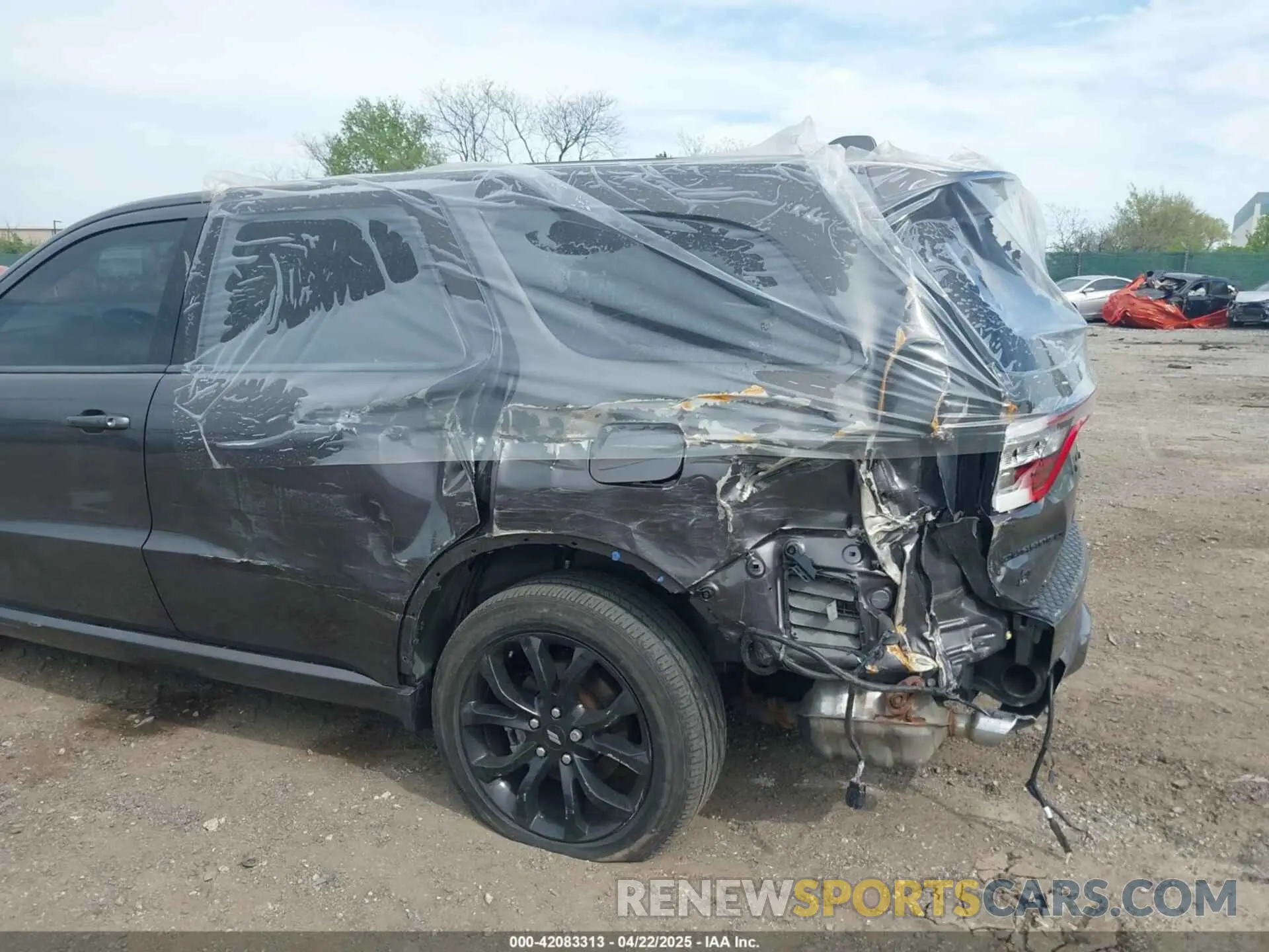 17 Photograph of a damaged car 1C4RDJDG2MC865260 DODGE DURANGO 2021