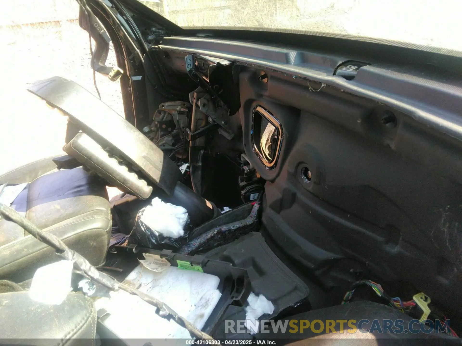 5 Photograph of a damaged car 1C4RDJDG3MC521002 DODGE DURANGO 2021
