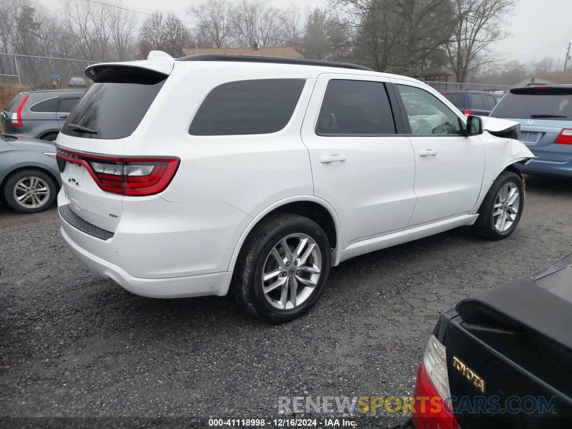 4 Photograph of a damaged car 1C4RDJDG5MC643912 DODGE DURANGO 2021