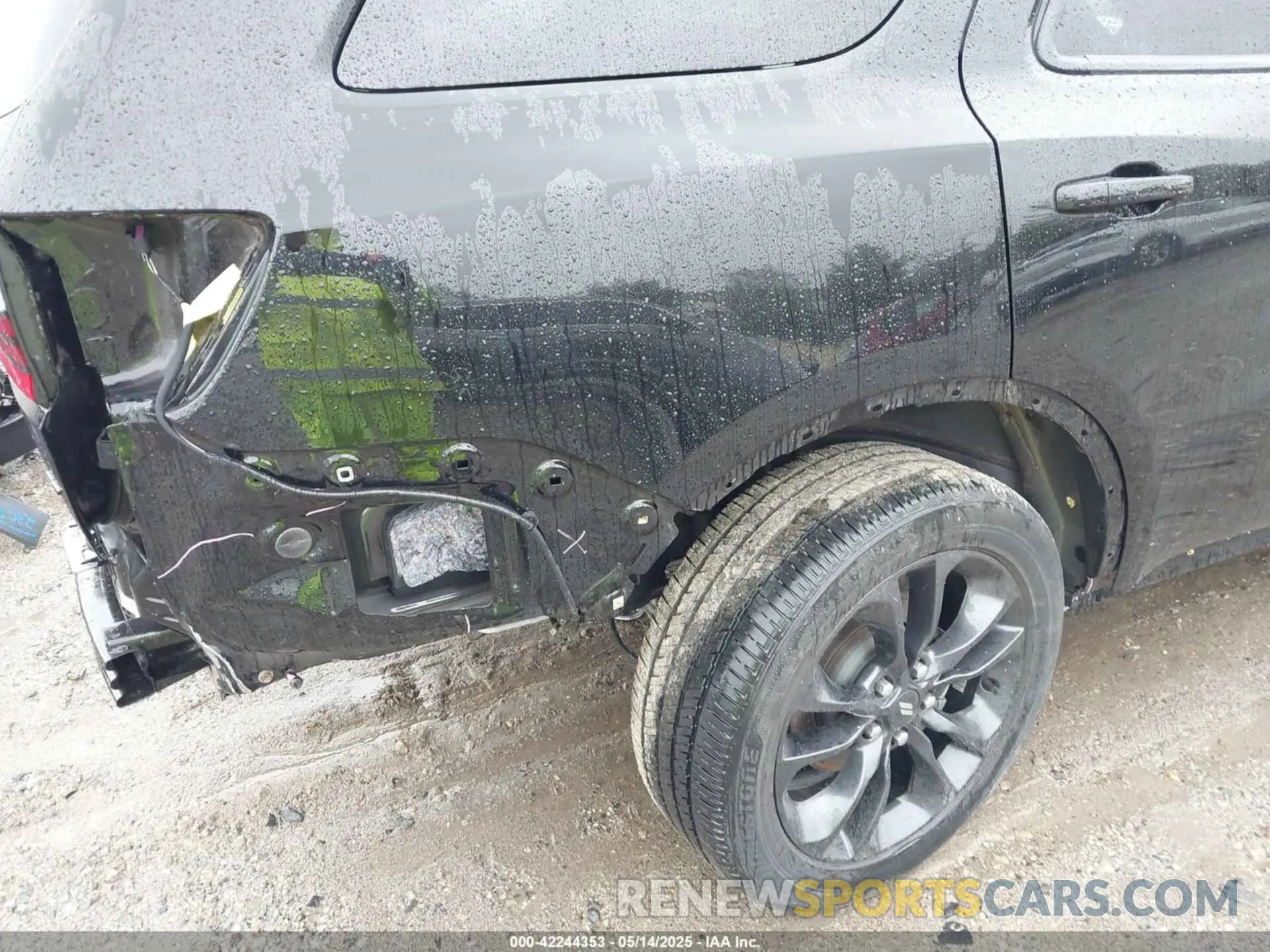 20 Photograph of a damaged car 1C4RDJDG6MC766330 DODGE DURANGO 2021