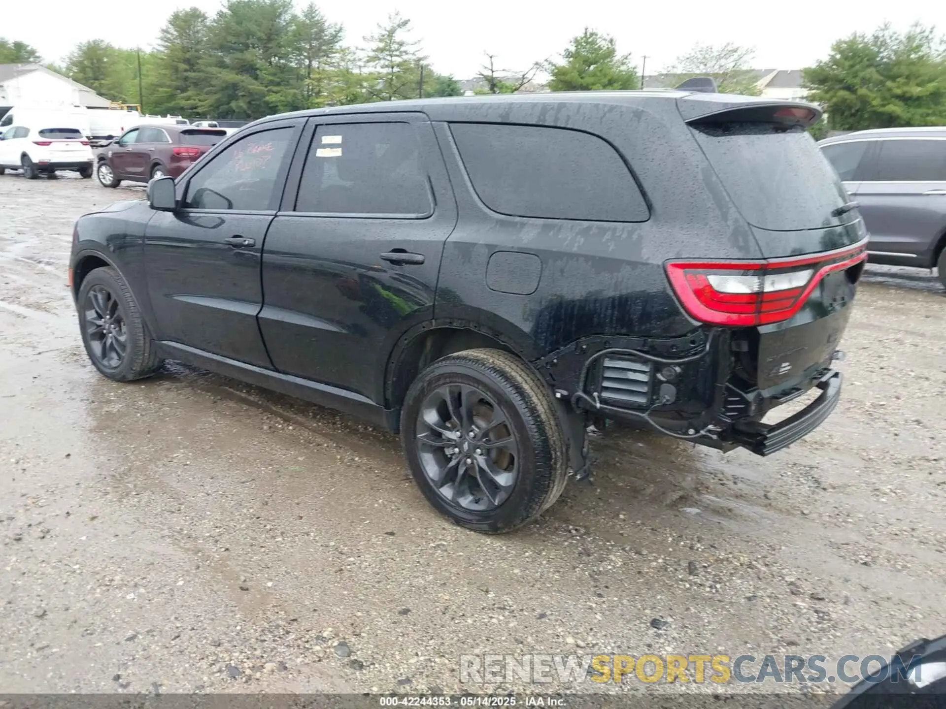 3 Photograph of a damaged car 1C4RDJDG6MC766330 DODGE DURANGO 2021