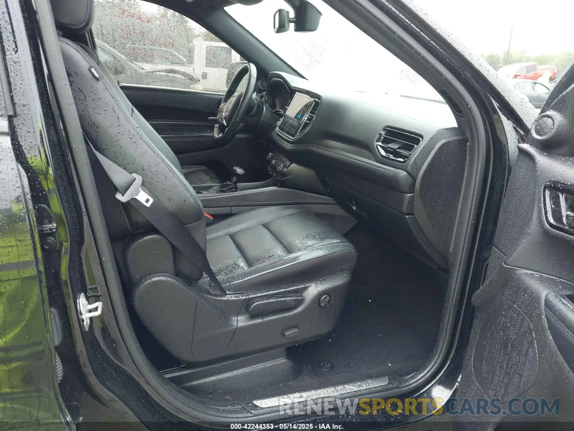5 Photograph of a damaged car 1C4RDJDG6MC766330 DODGE DURANGO 2021