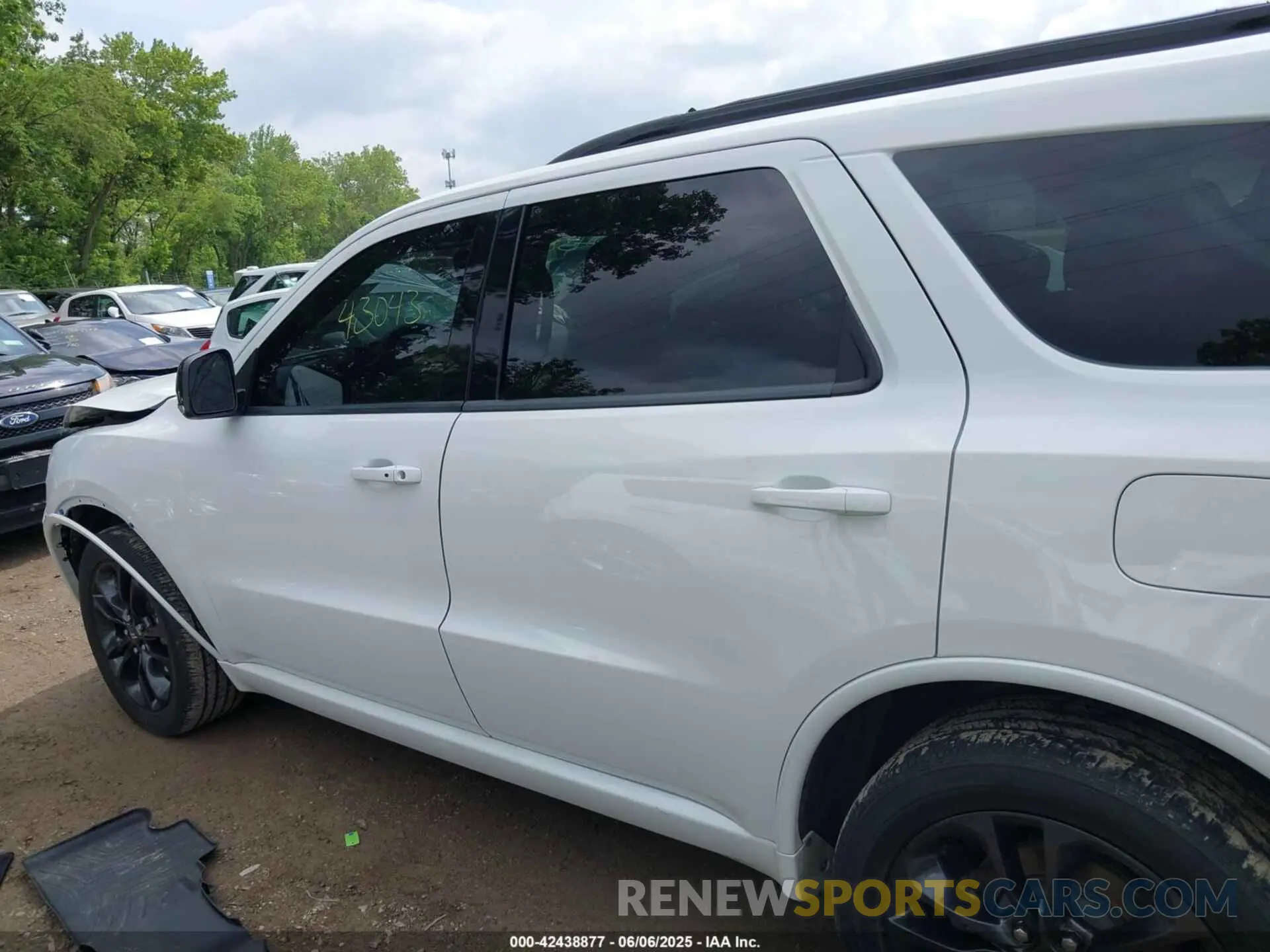 14 Photograph of a damaged car 1C4RDJDG8MC850777 DODGE DURANGO 2021