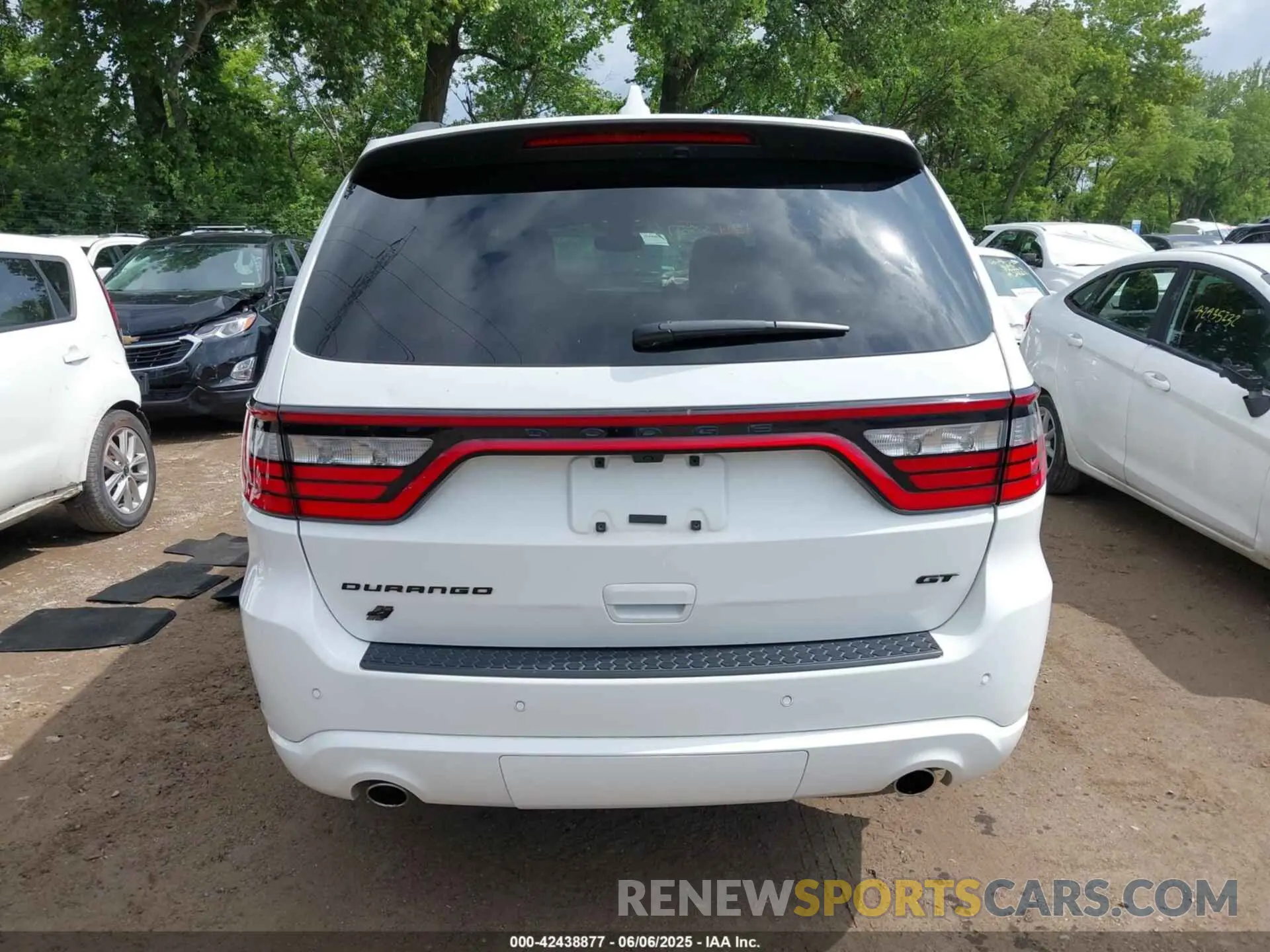 16 Photograph of a damaged car 1C4RDJDG8MC850777 DODGE DURANGO 2021