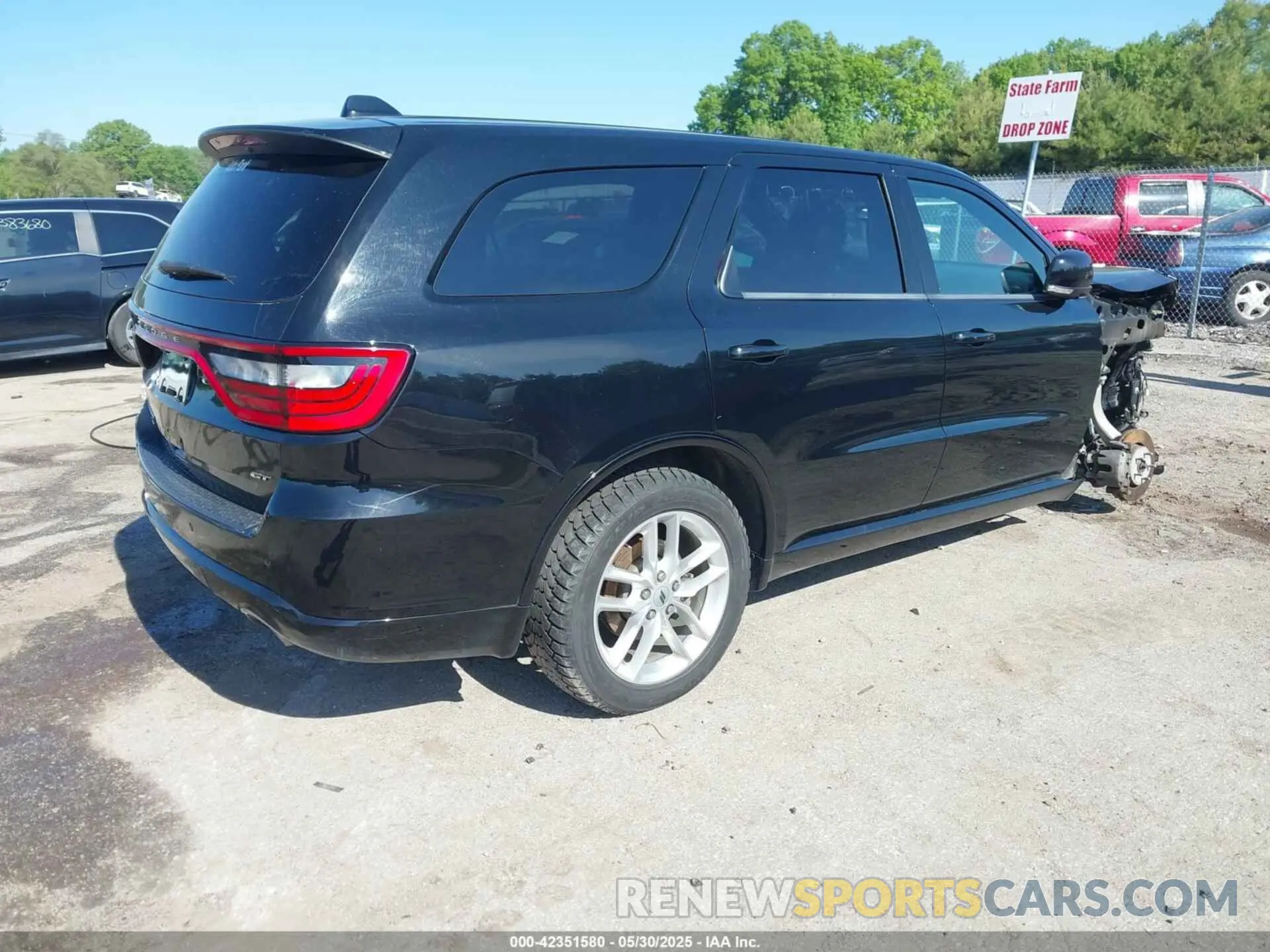 4 Photograph of a damaged car 1C4RDJDG9MC555378 DODGE DURANGO 2021
