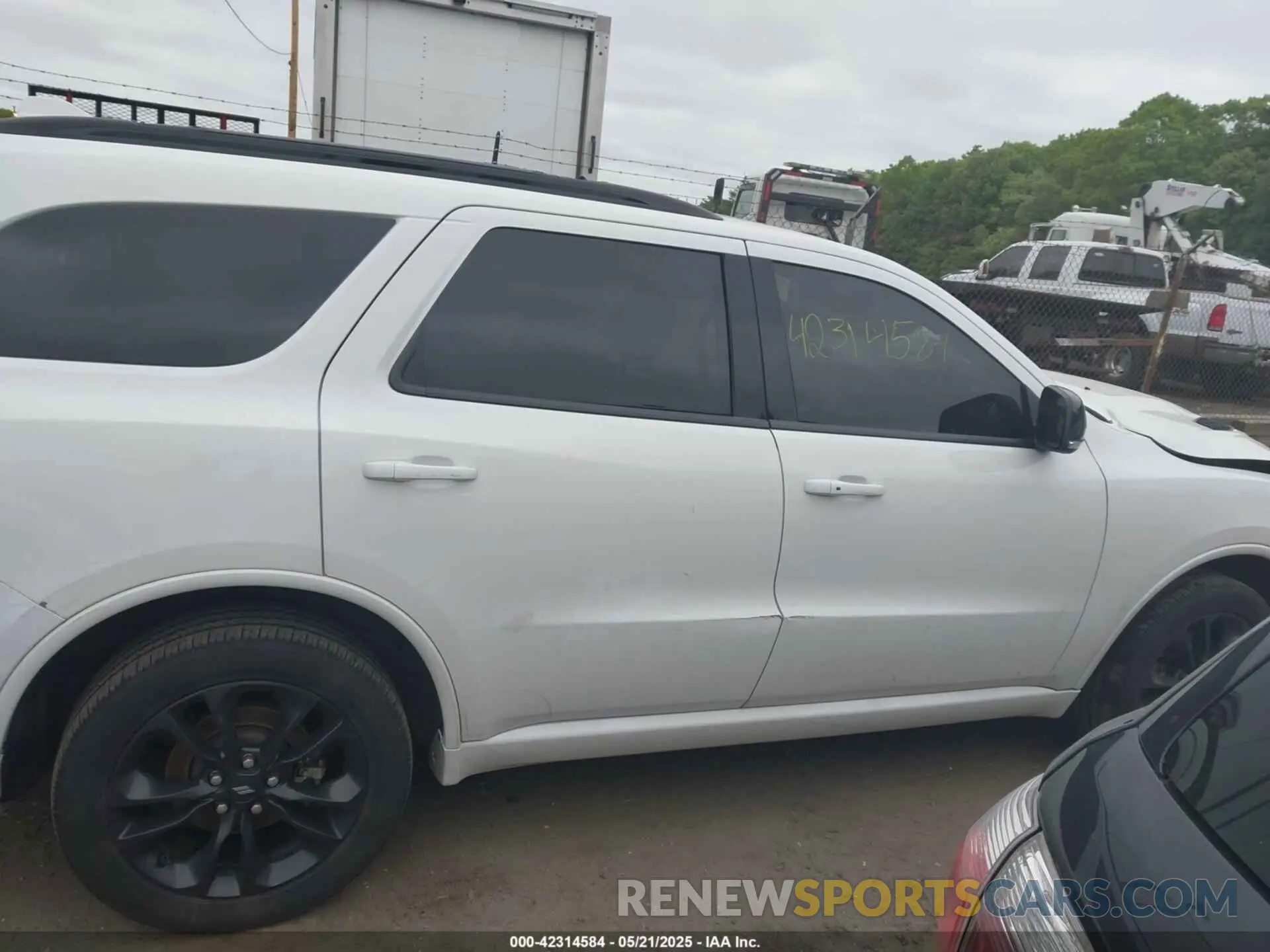 14 Photograph of a damaged car 1C4RDJDG9MC757654 DODGE DURANGO 2021