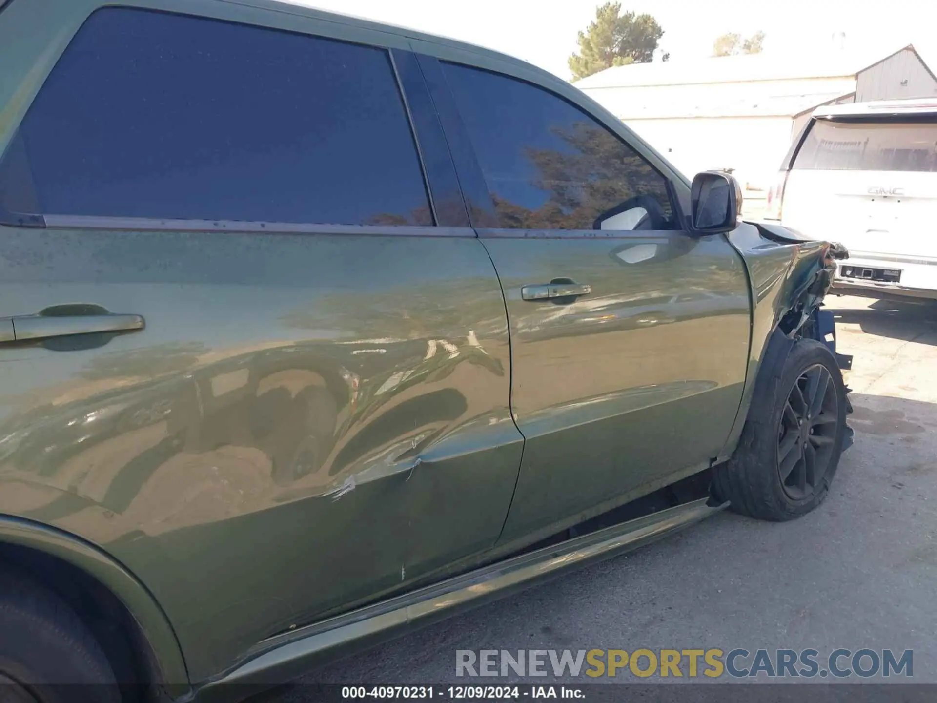 19 Photograph of a damaged car 1C4RDJDGXMC766122 DODGE DURANGO 2021