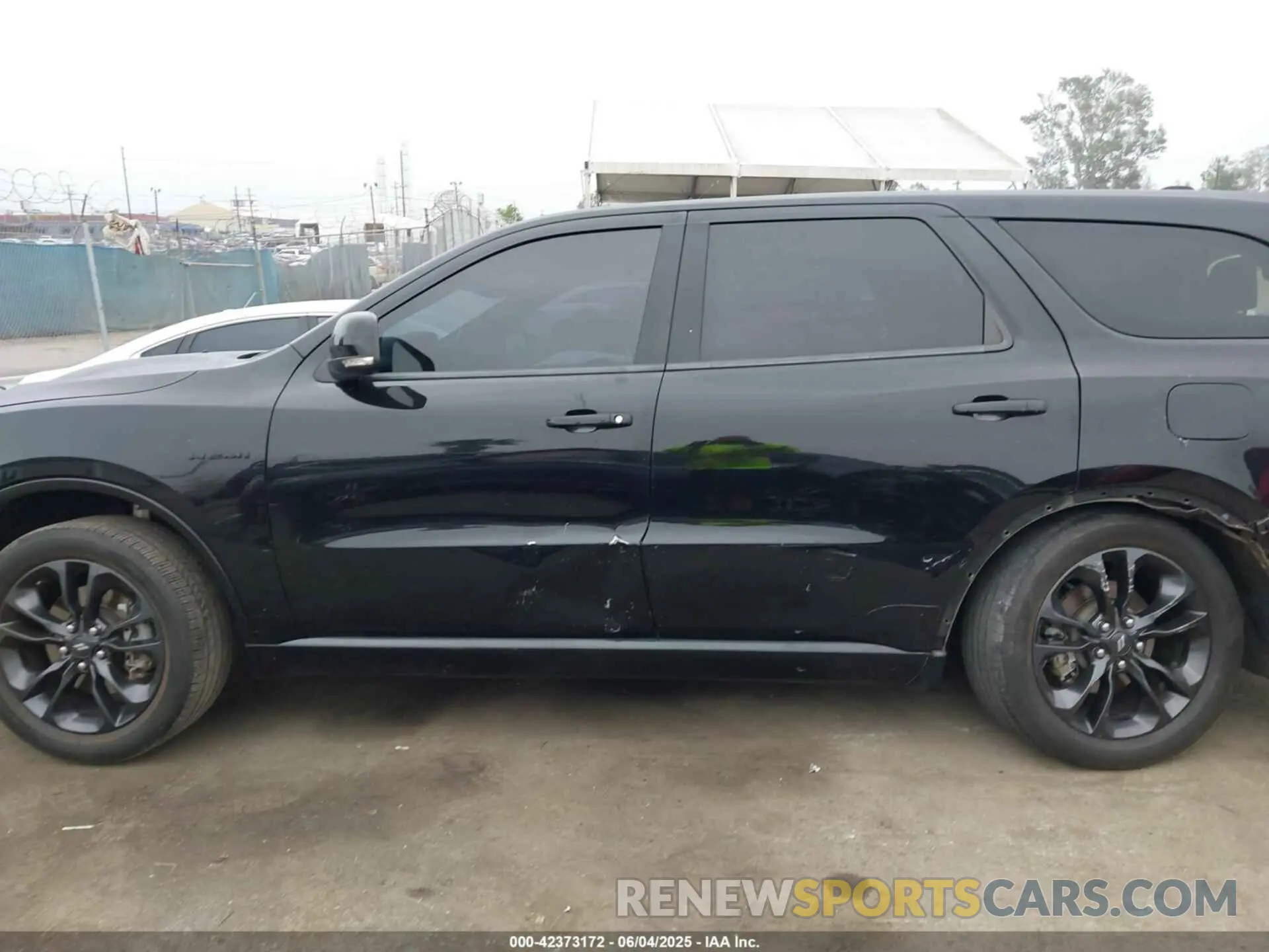 14 Photograph of a damaged car 1C4SDHCT5MC660105 DODGE DURANGO 2021