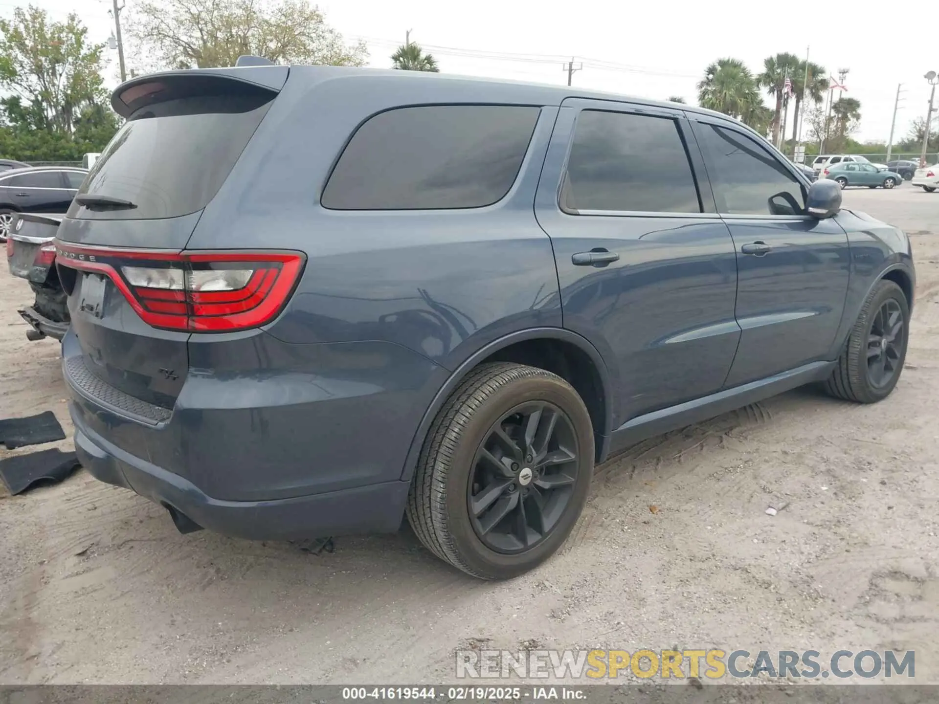 4 Photograph of a damaged car 1C4SDHCT5MC863611 DODGE DURANGO 2021