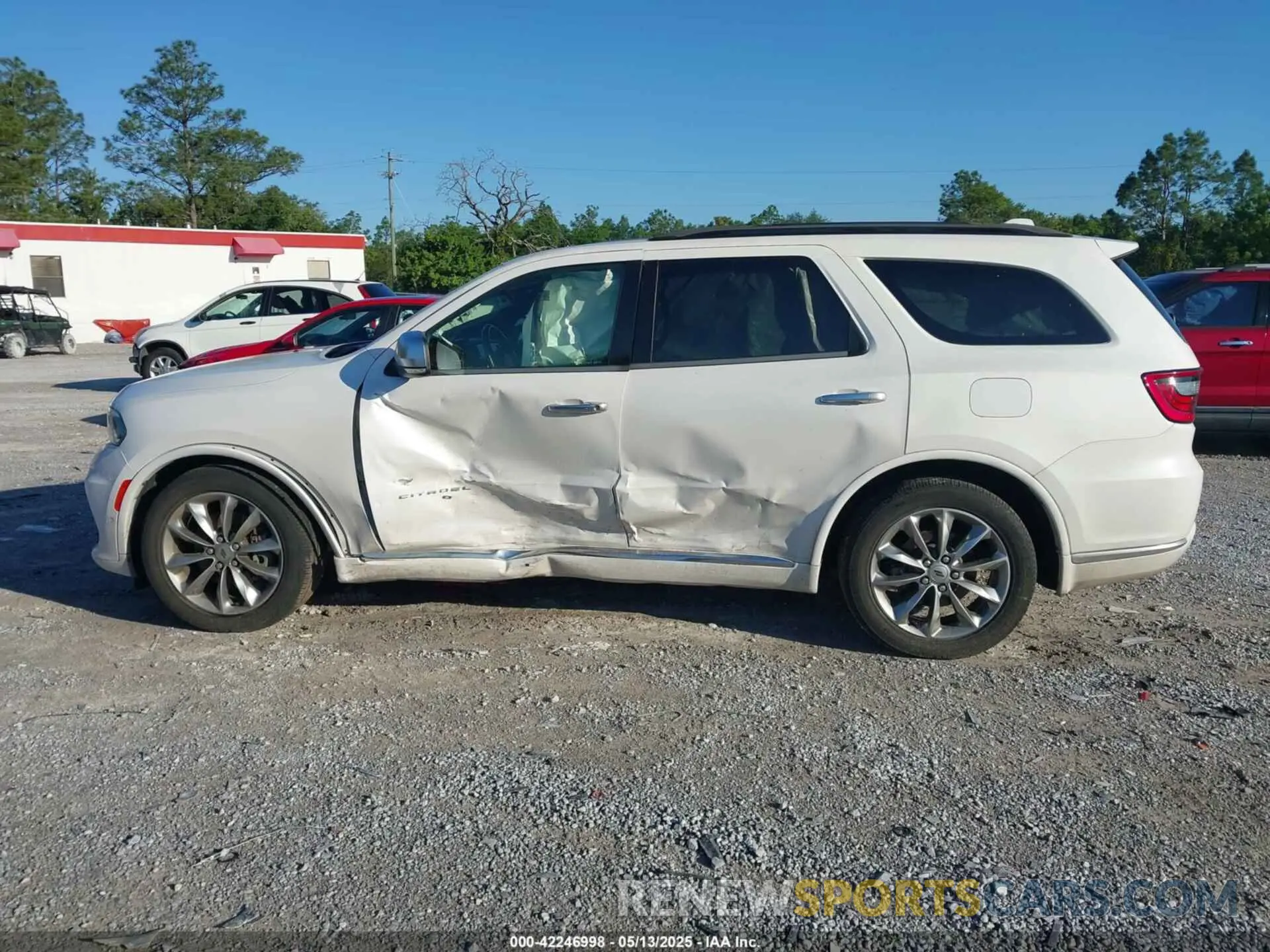 14 Photograph of a damaged car 1C4SDHET7MC760977 DODGE DURANGO 2021