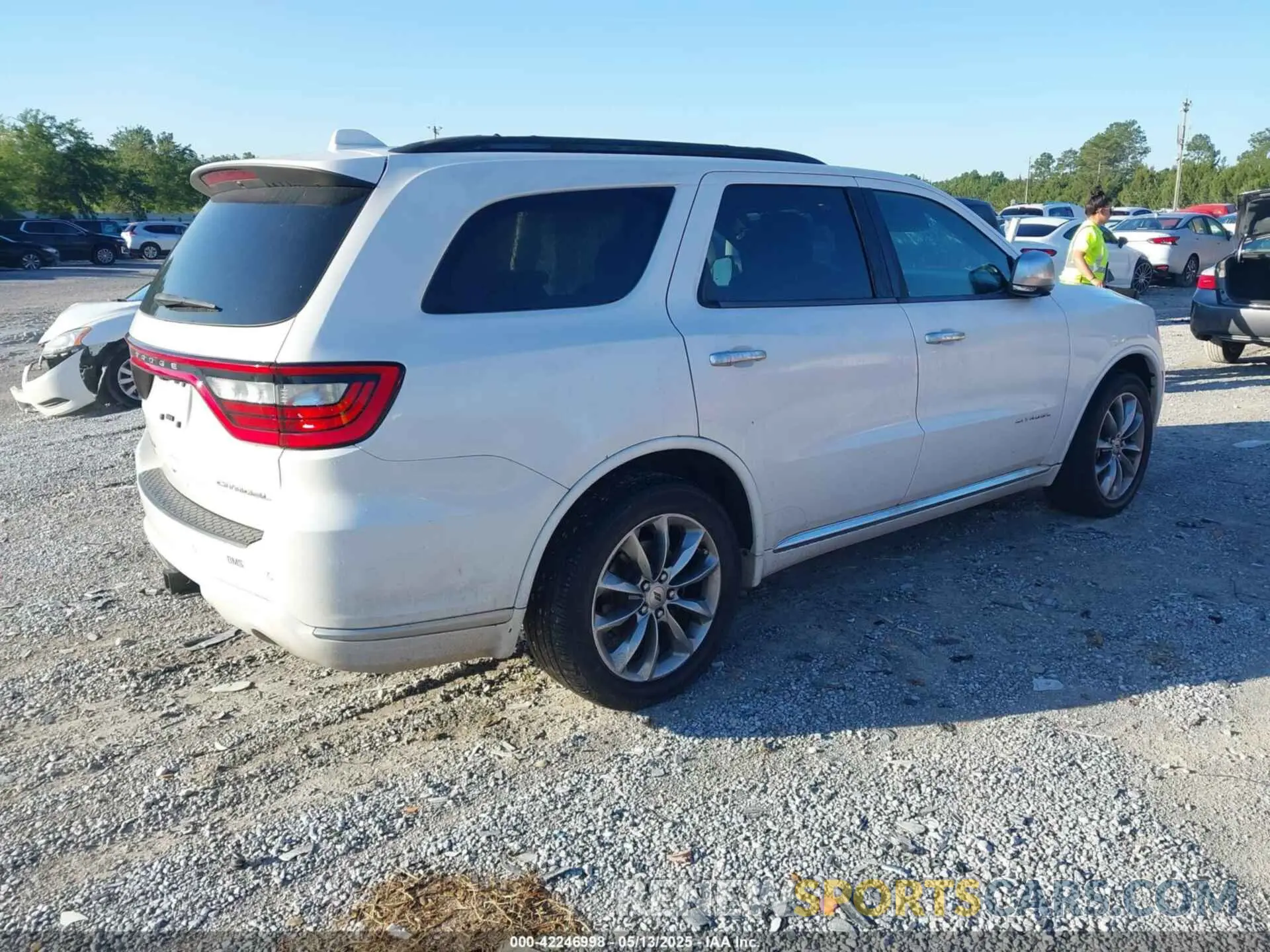 4 Photograph of a damaged car 1C4SDHET7MC760977 DODGE DURANGO 2021