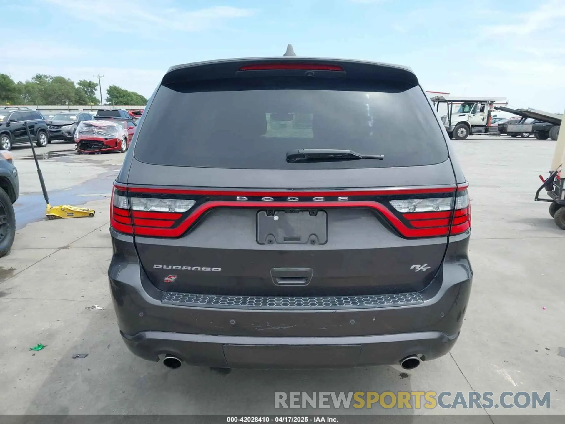 17 Photograph of a damaged car 1C4SDJCT1MC820407 DODGE DURANGO 2021