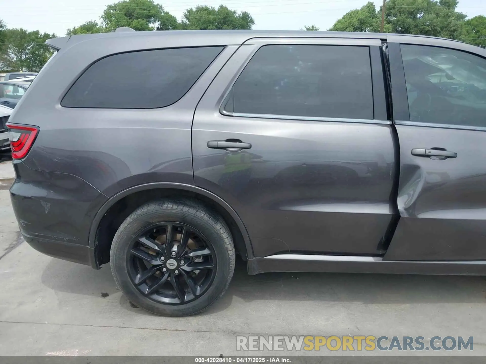 20 Photograph of a damaged car 1C4SDJCT1MC820407 DODGE DURANGO 2021