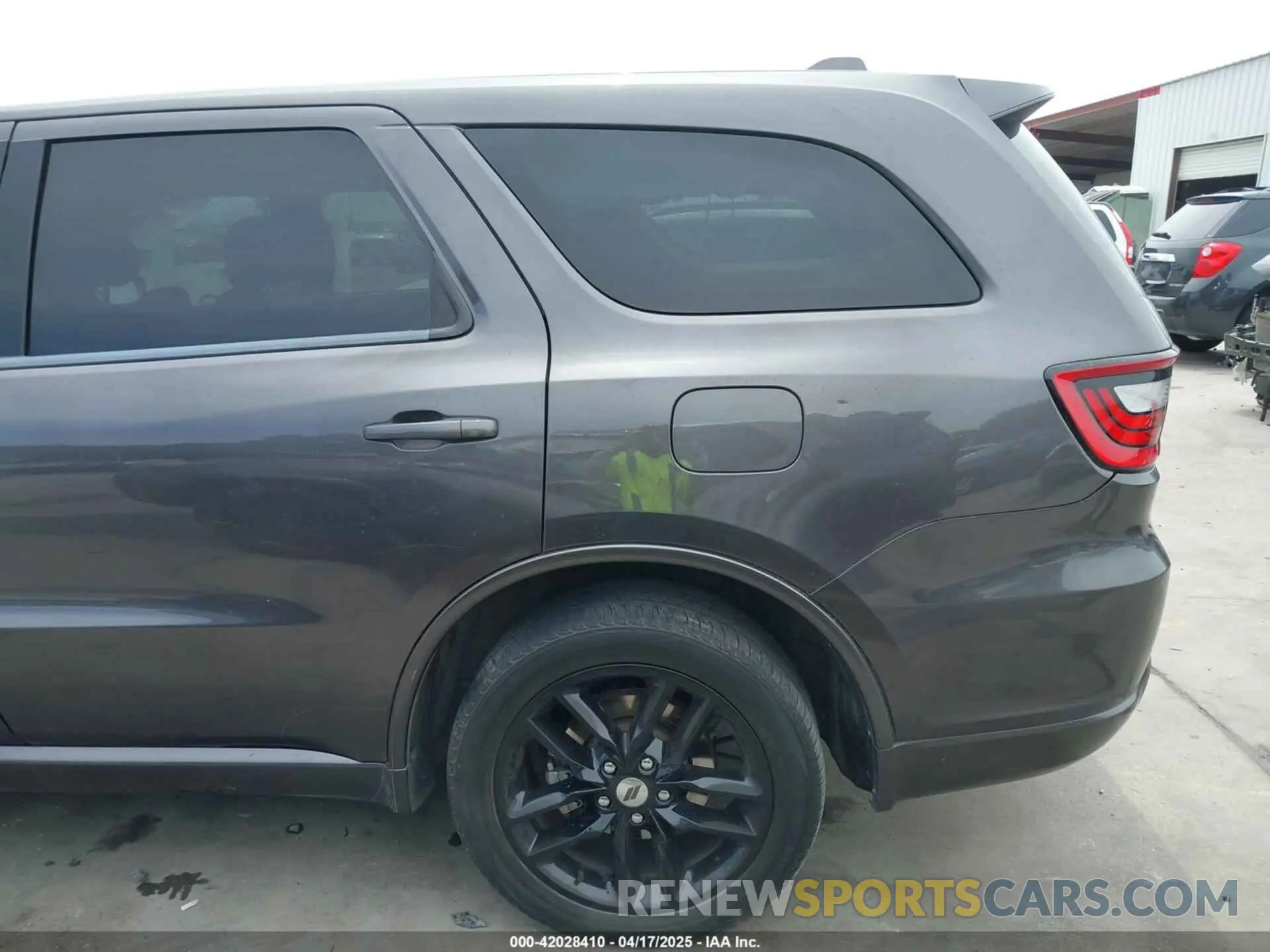 22 Photograph of a damaged car 1C4SDJCT1MC820407 DODGE DURANGO 2021